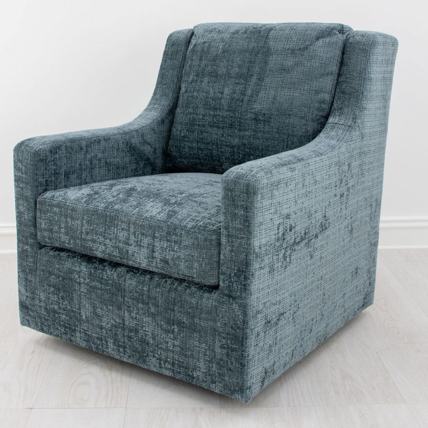 Luna Swivel Chair