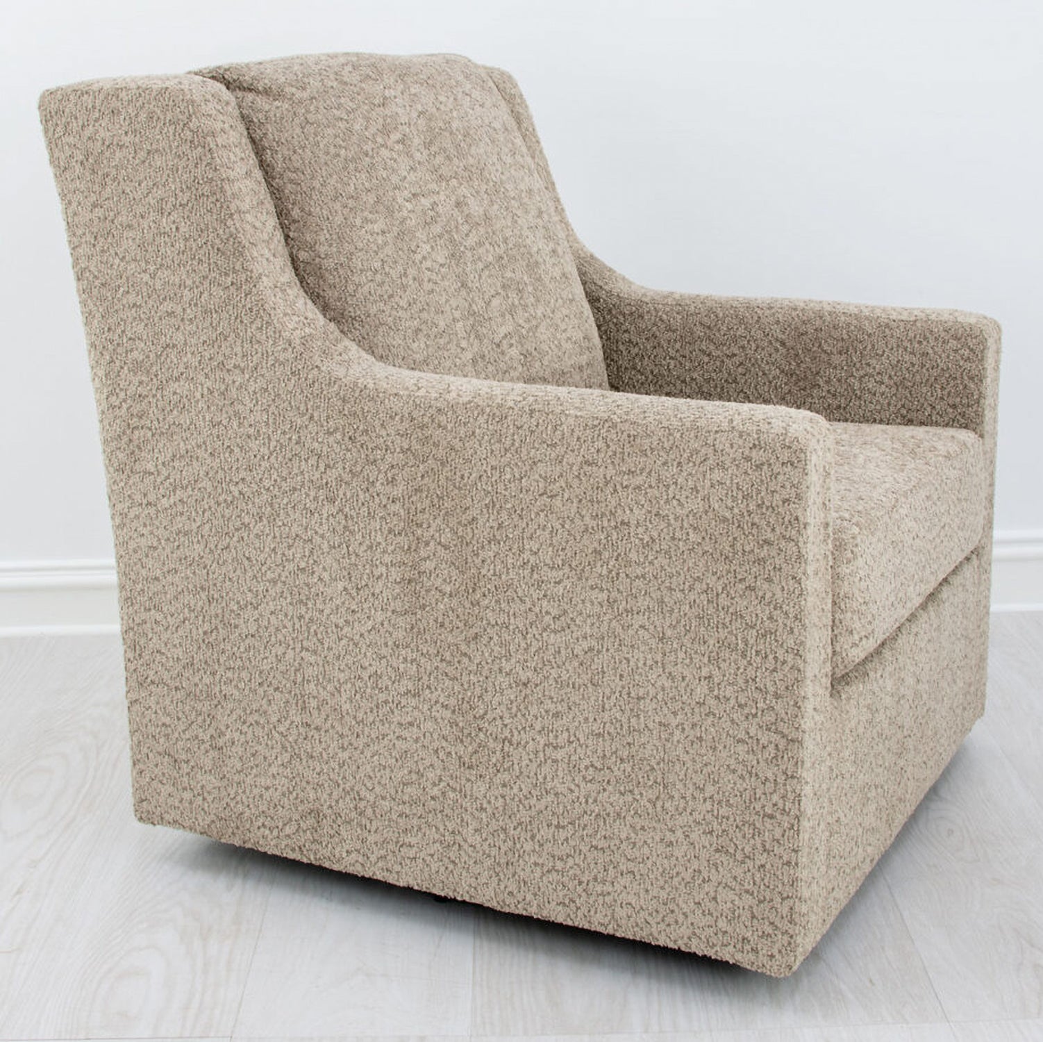 Luna Swivel Chair