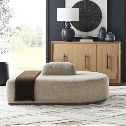 Vanguard Furniture Nest Itilia Camel/Summit Curved Bumper