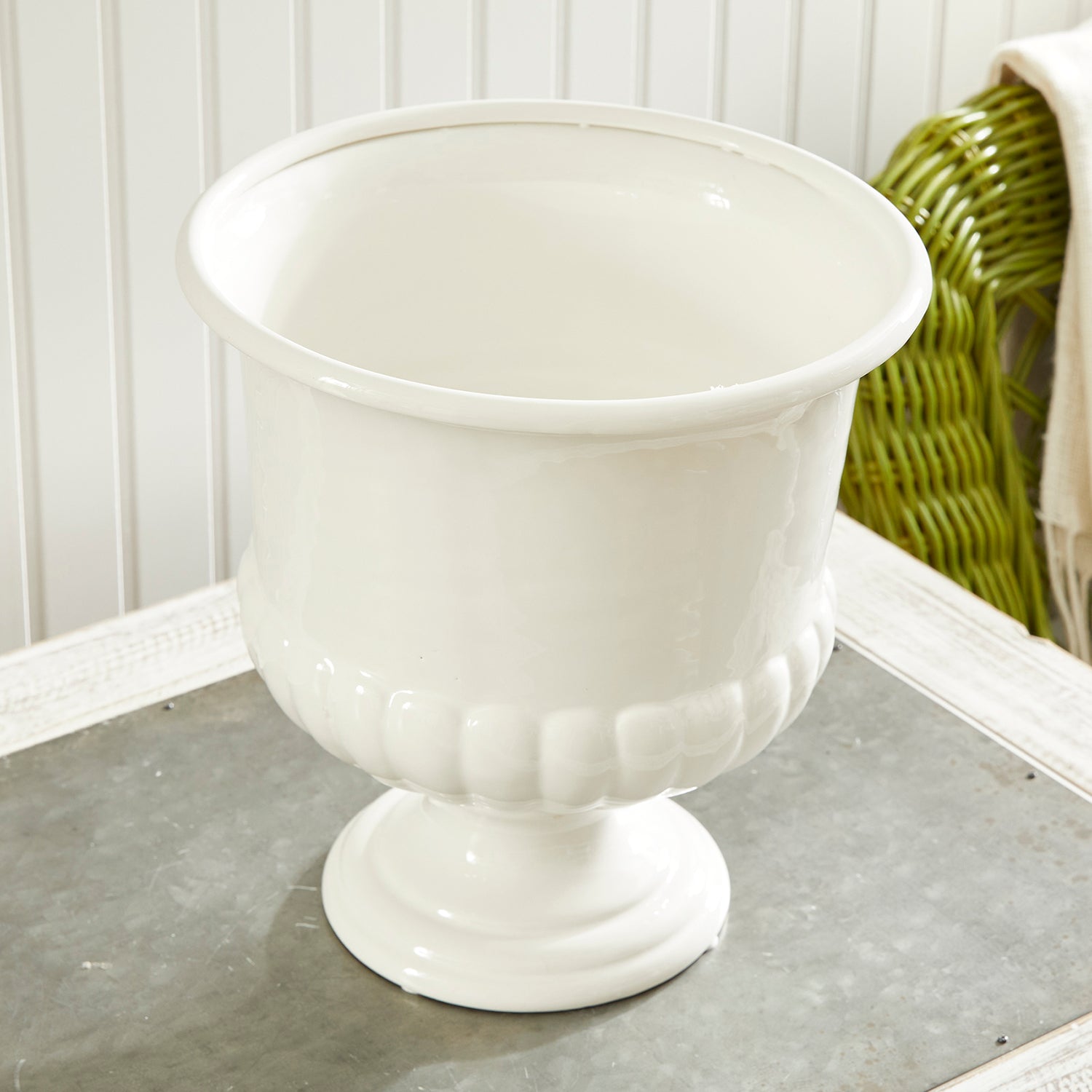 Mirabelle Decorative Pedestal Bowl