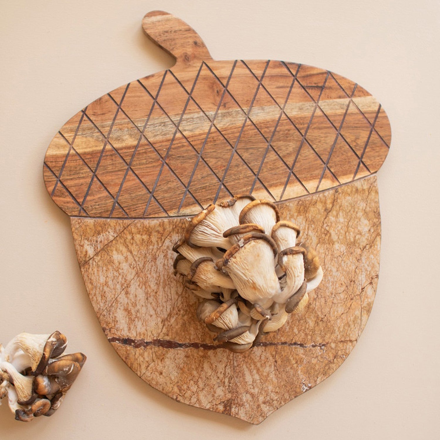 Acorn Serving Board