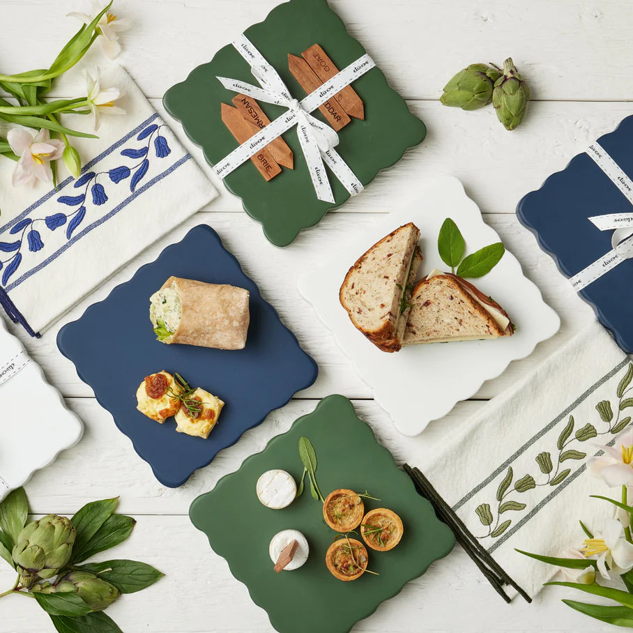 Etu Home Scalloped Square Cheese Board with Cheese Markers