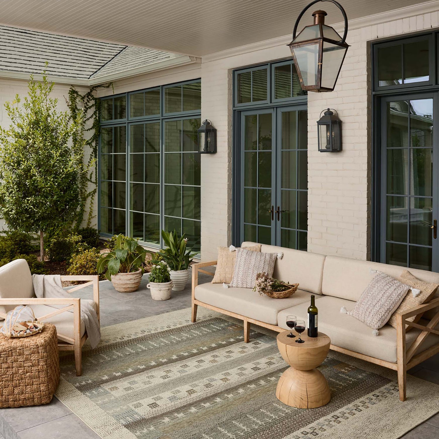 Loloi Saylor Ivory/Earth Indoor/Outdoor Rug