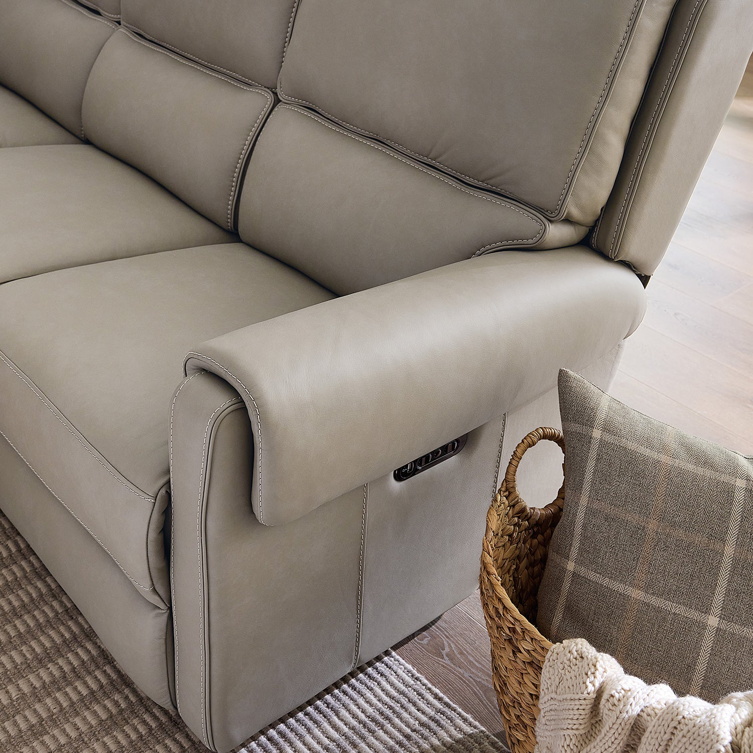 Hooker Furniture Somers Sofa with Power Recline & Power Headrest