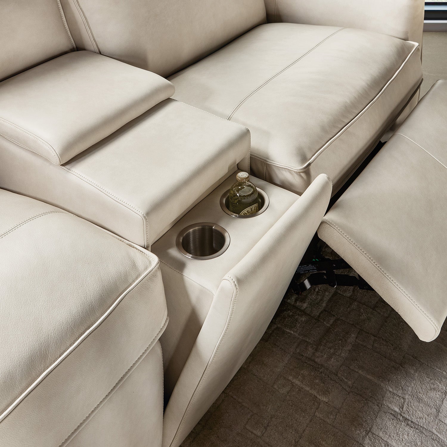 Hooker Furniture Vann Six-Piece Power Sectional Sofa