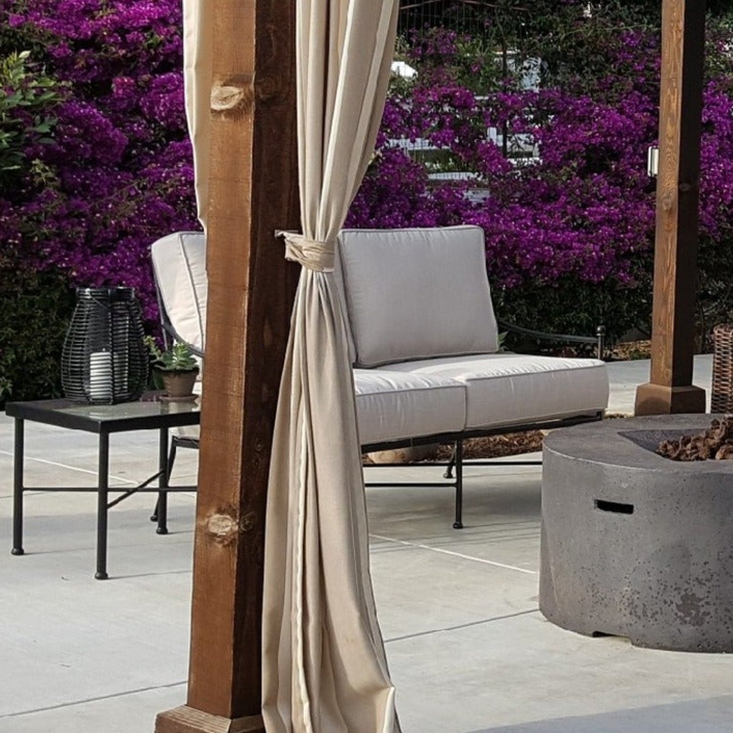 Sunset West Provence Canvas Natural w/Contrast Spectrum Carbon Welt Outdoor Loveseat
