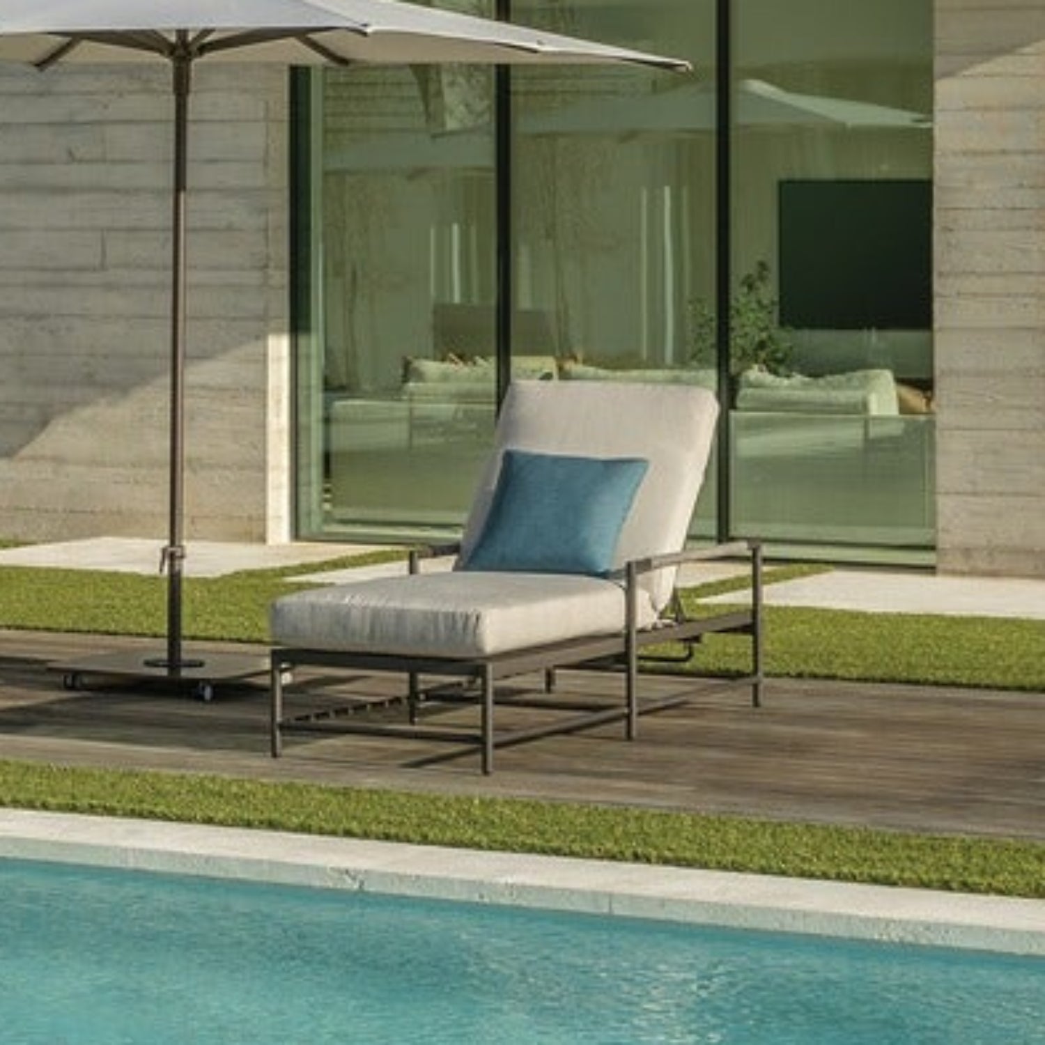 Sunset West Pietra Echo Ash Outdoor Chaise