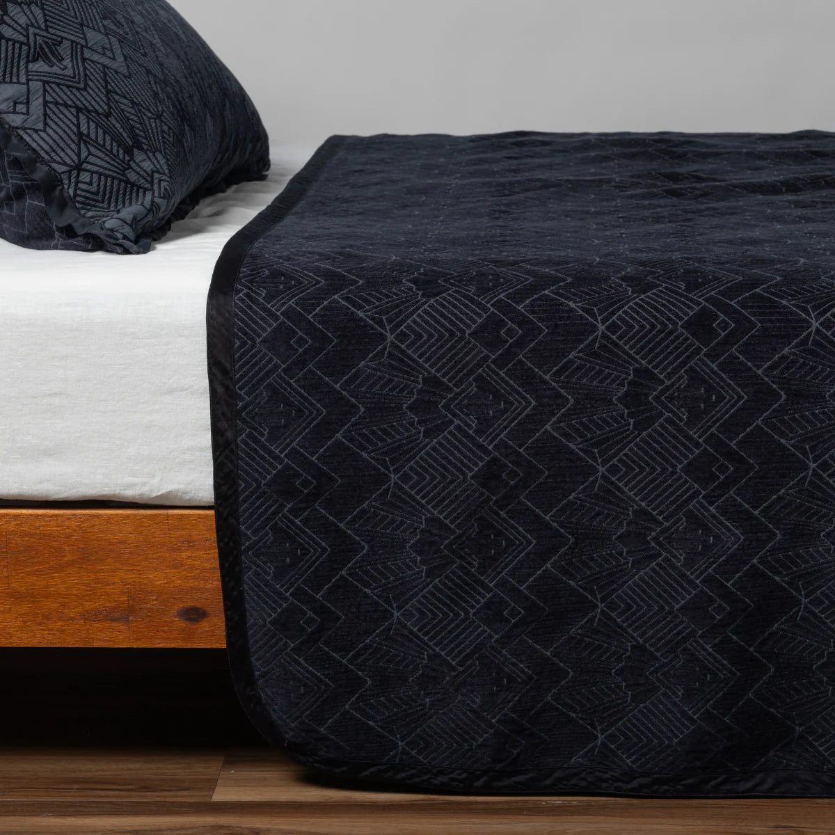 Bella Notte Trettino Bedspread