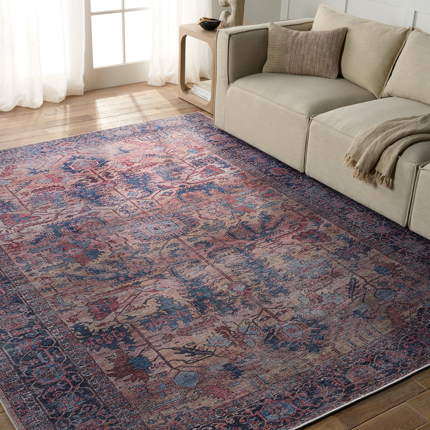 Vibe by Jaipur Living Vindage Ainsworth Power Loomed Rug