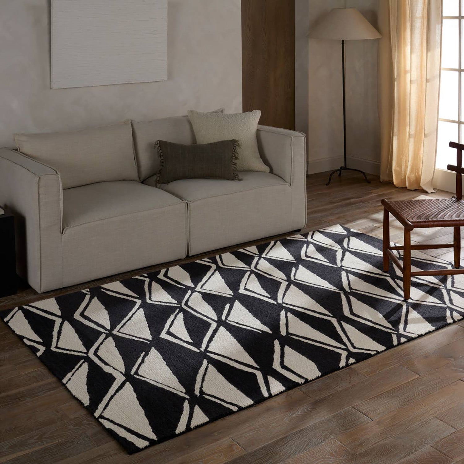 Nikki Chu by Jaipur Living Vera Movran Hand Tufted Rug