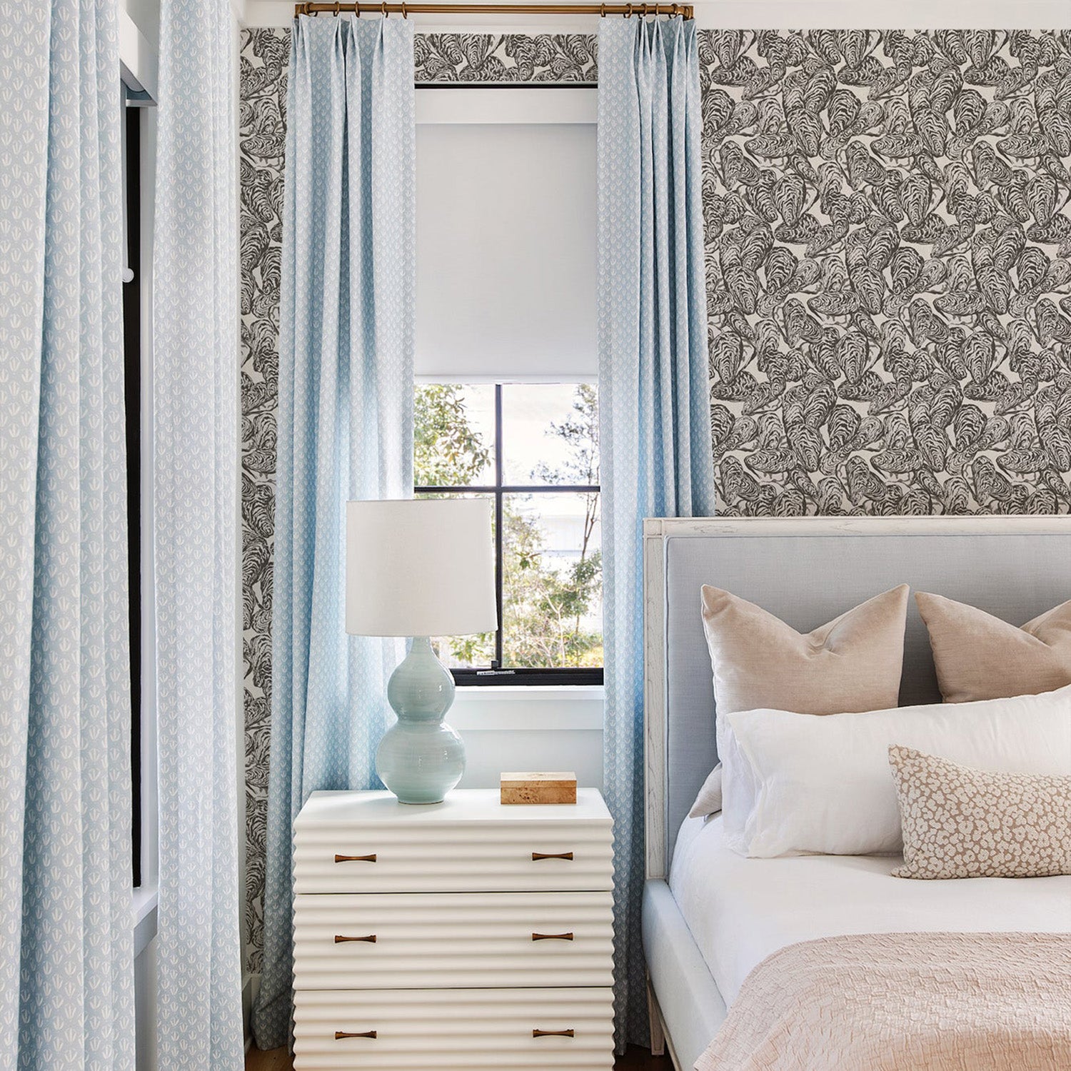 Mitchell Black x Megan Molten Bull's Bay Oysters Wallpaper