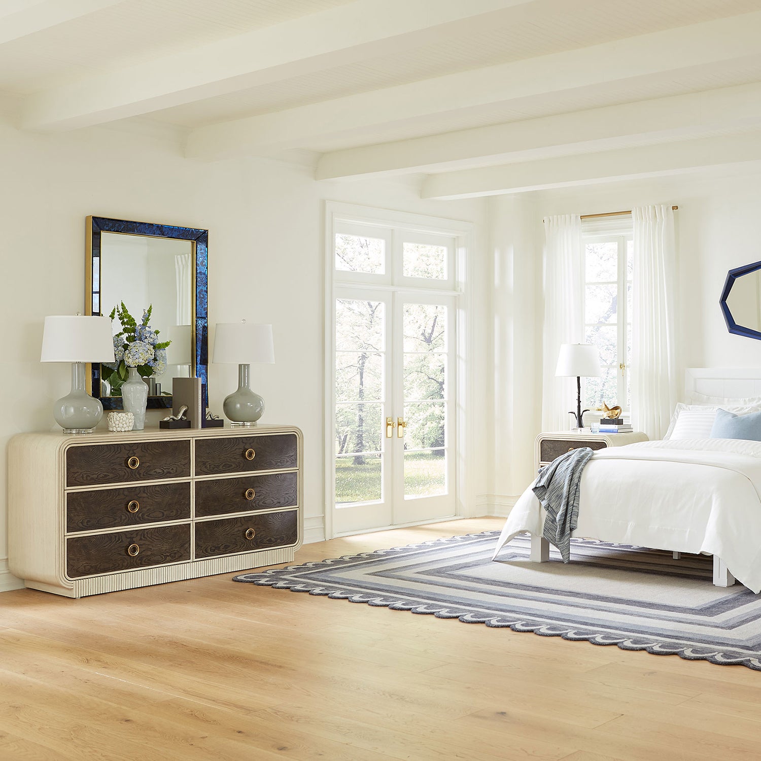 Villa and House Wyatt 6 Drawer