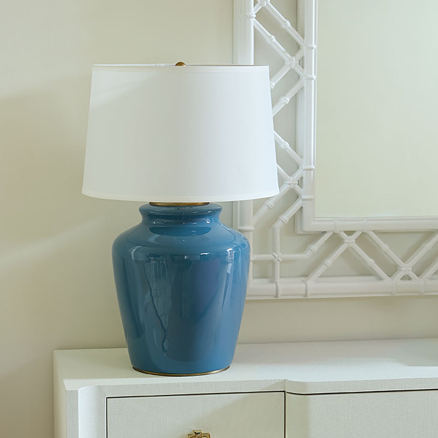Villa and House Aksel Table Lamp