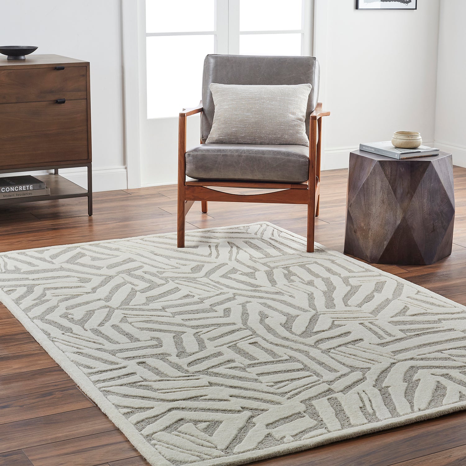 Livabliss Brook Strike Hand Tufted Rug