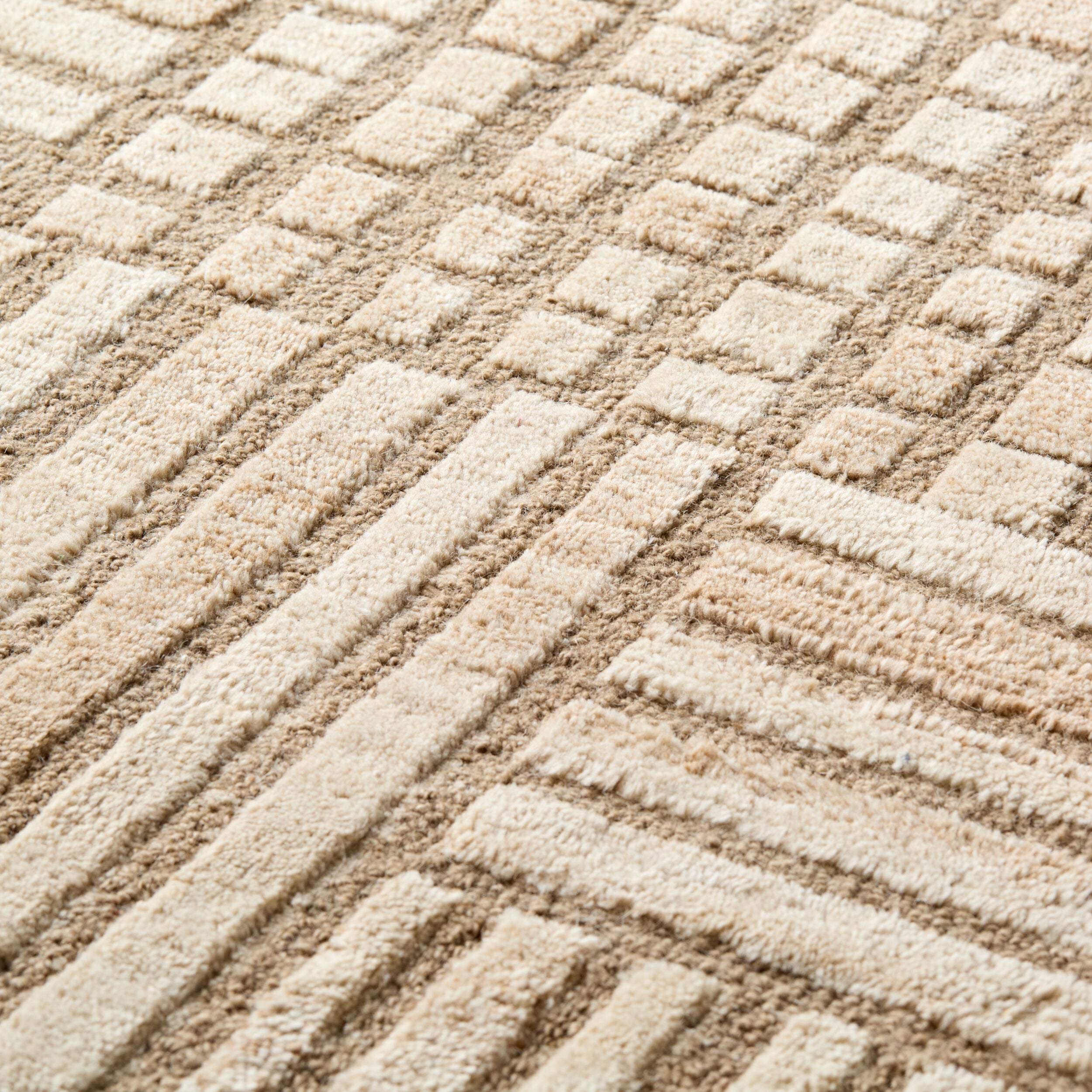 Surya Bergamo BMO-2303 Hand Knotted Rug