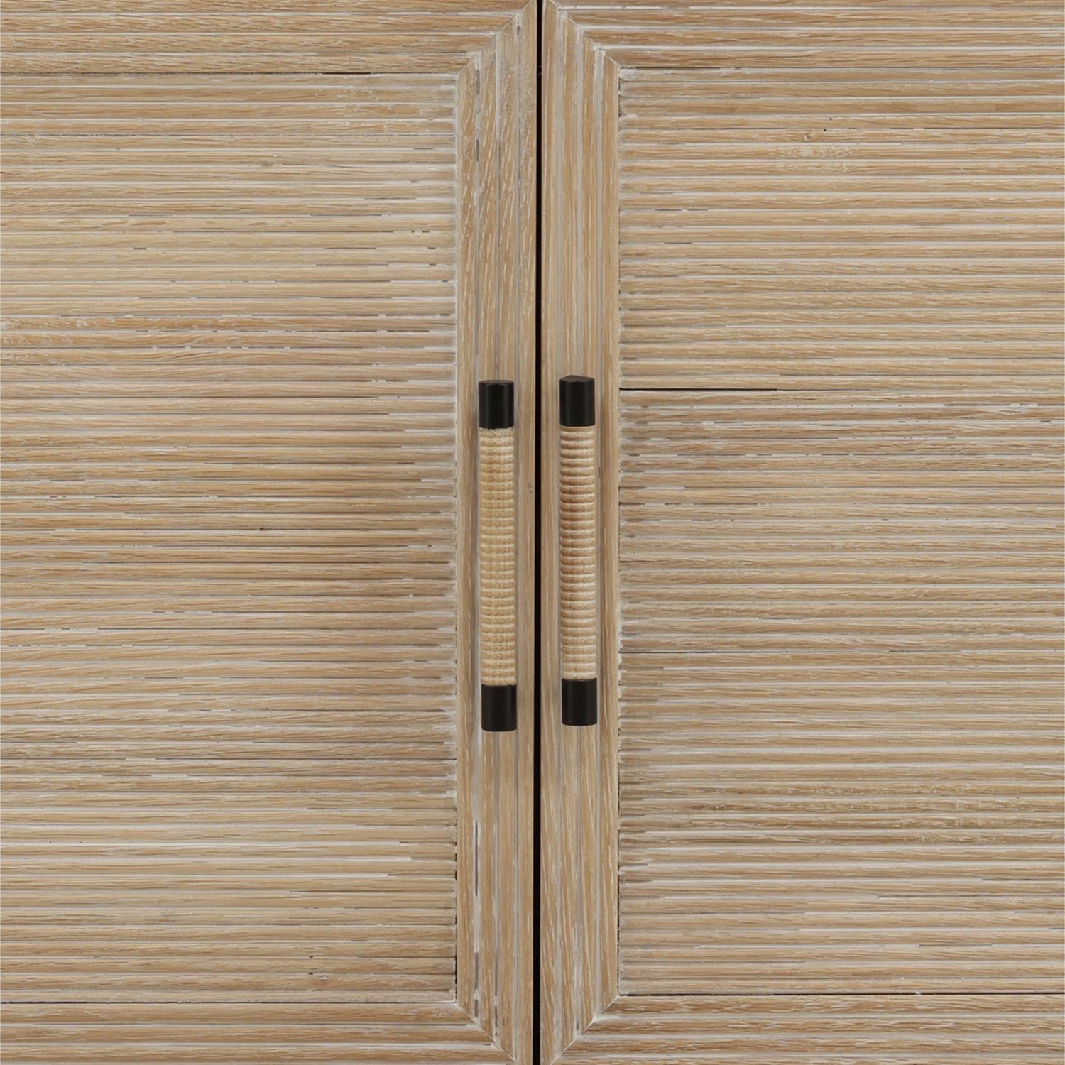 Isla Cabinet