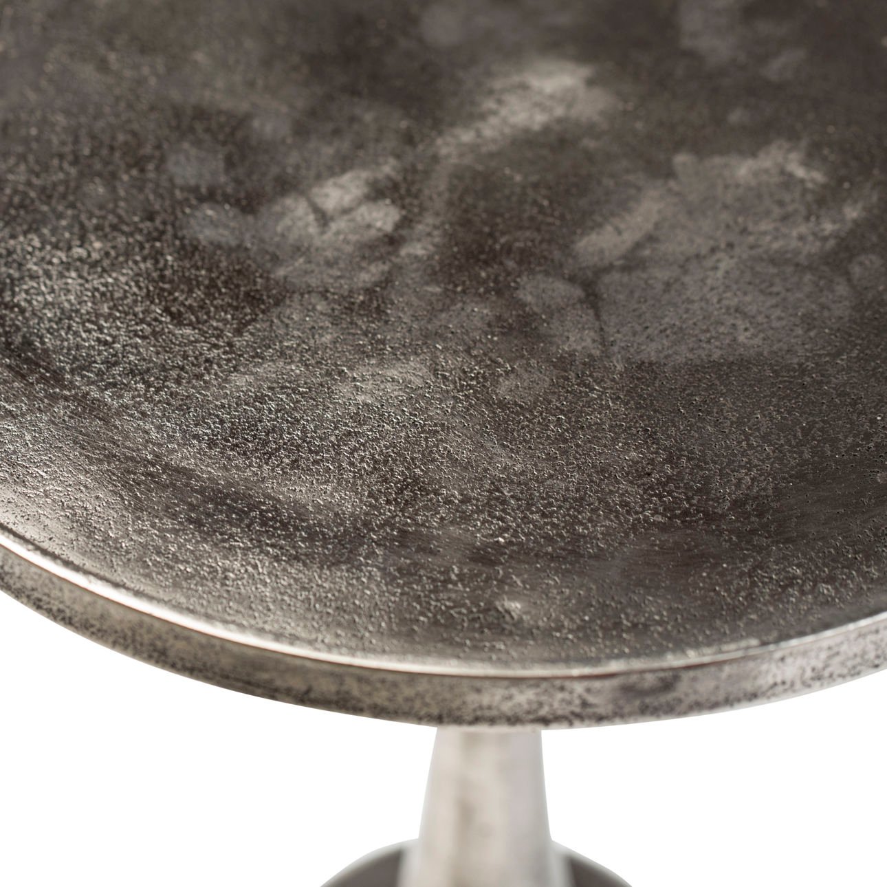 Wolvar Side Table