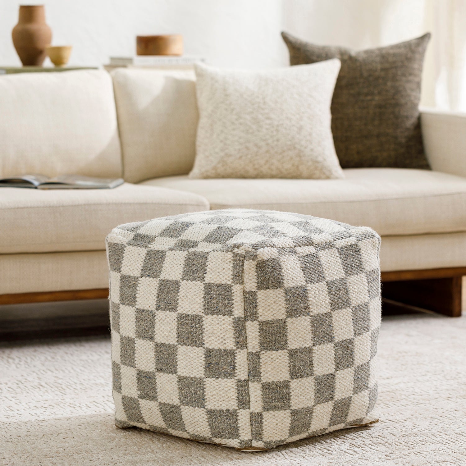 Preethi Checker Pouf