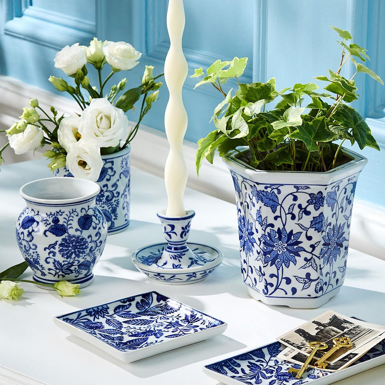 Chinoiserie Hand-Painted Blue and White Hexagon Cachepot / Vase