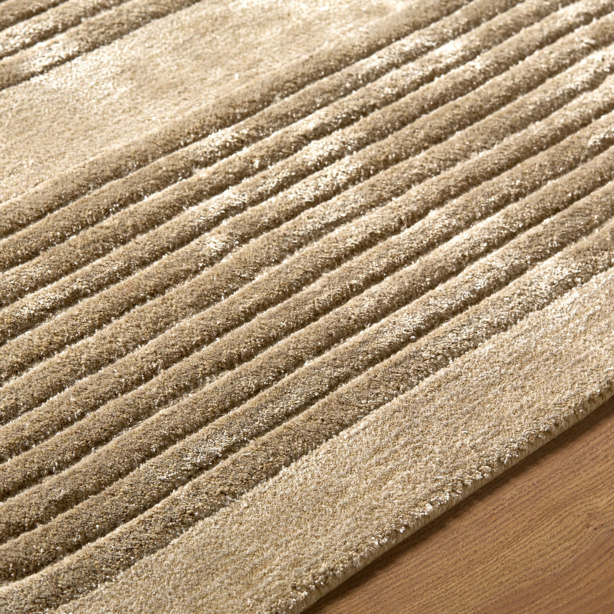 Surya Fuji FJJ-2302 Hand Tufted Rug