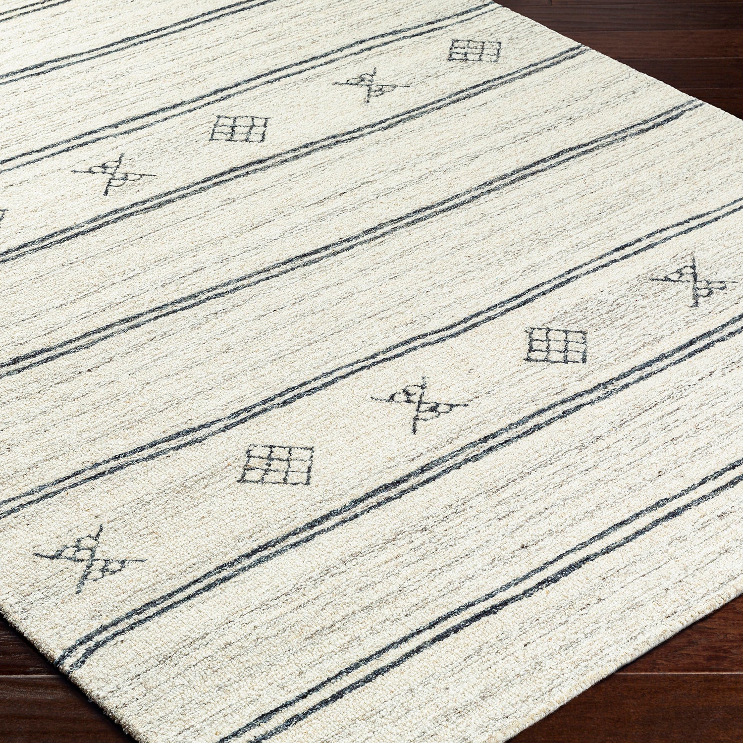 Livabliss Granada Cream Hand Tufted Rug