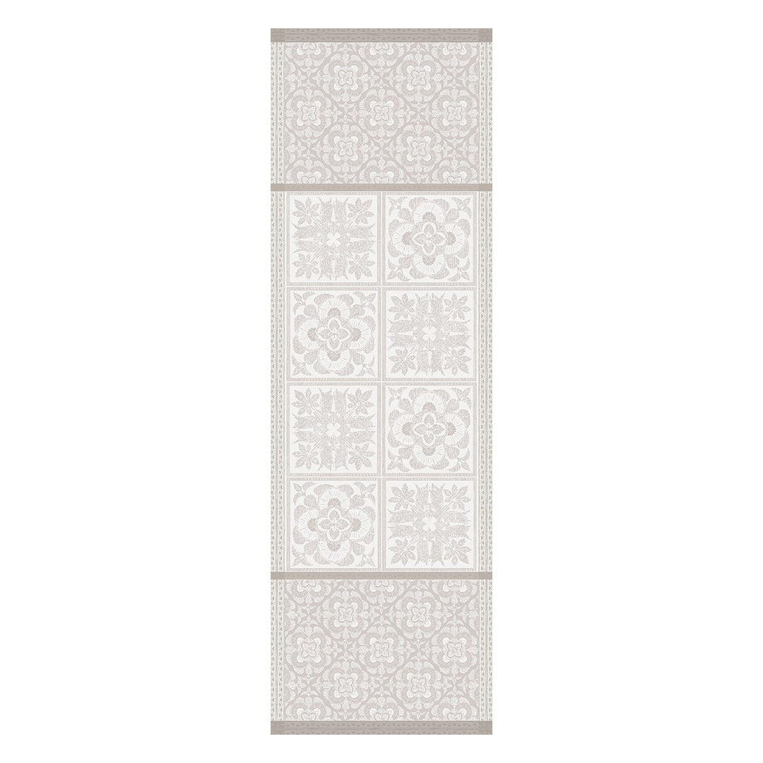 Garnier Thiebaut Harmonie Beige Jacquard Tablerunner