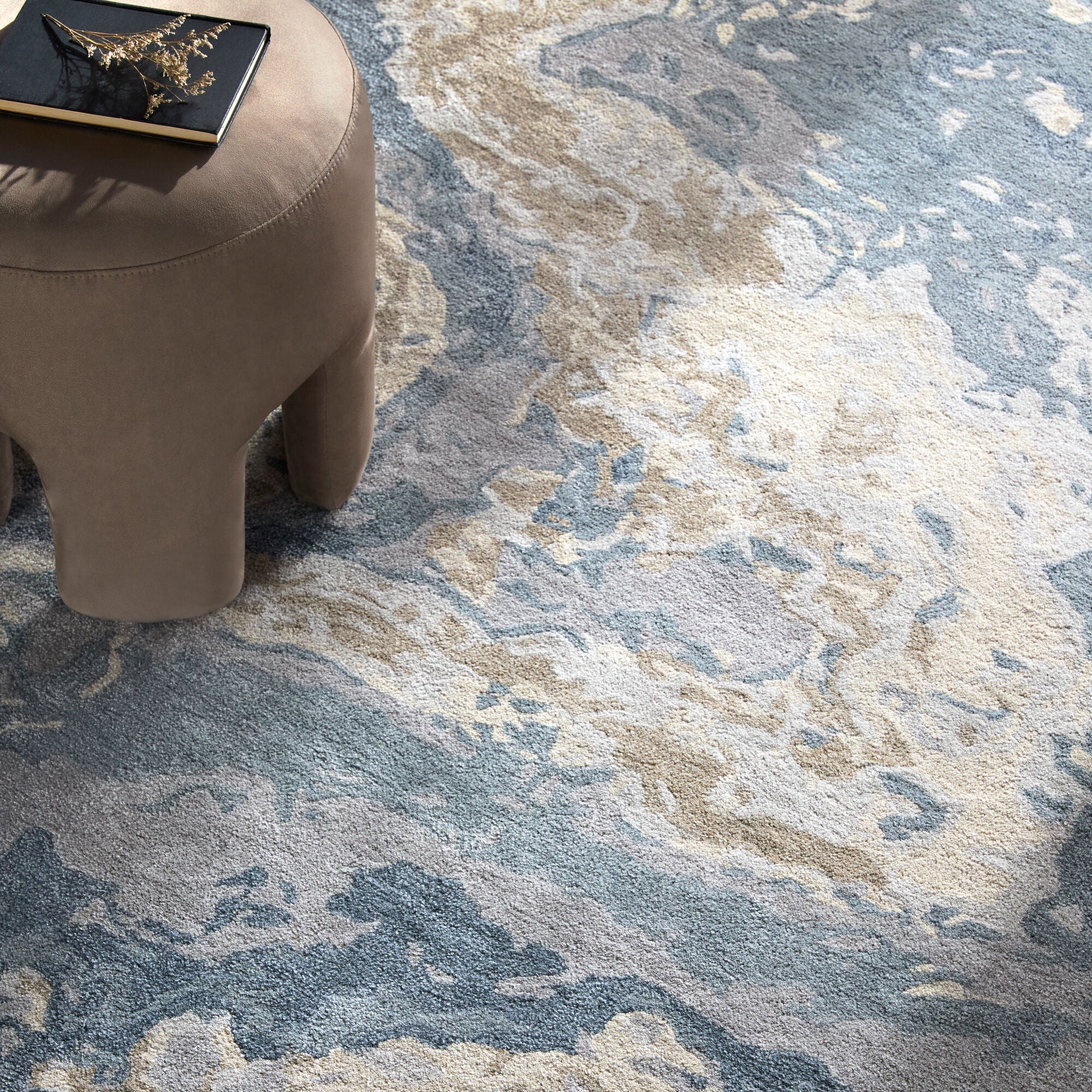Surya Kavita KVT-2330 Hand Tufted Rug