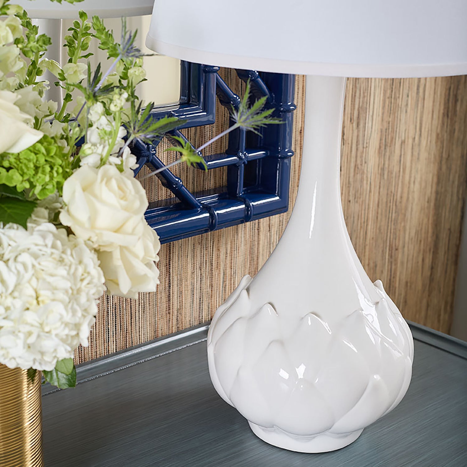 Villa and House Lotus Table Lamp