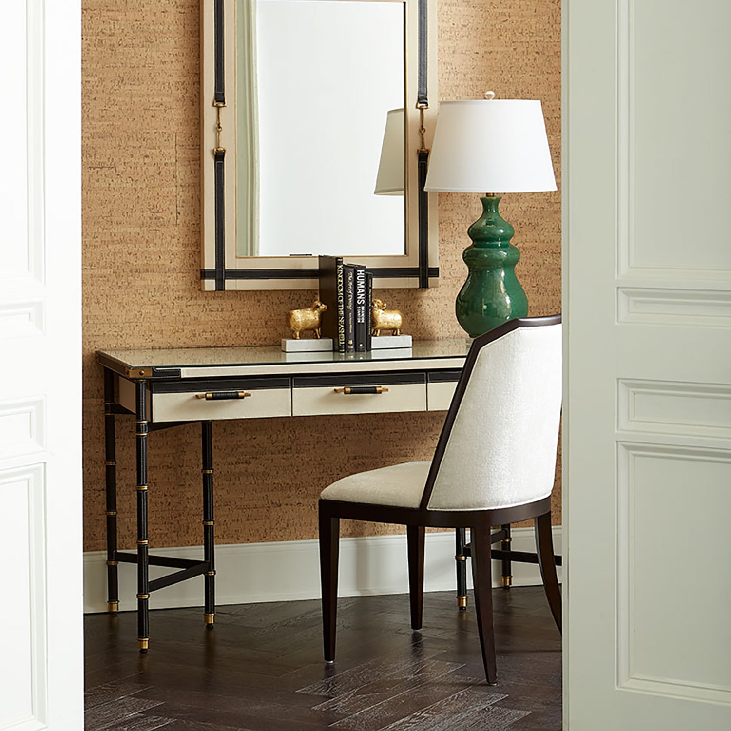 Villa and House Maila Table Lamp