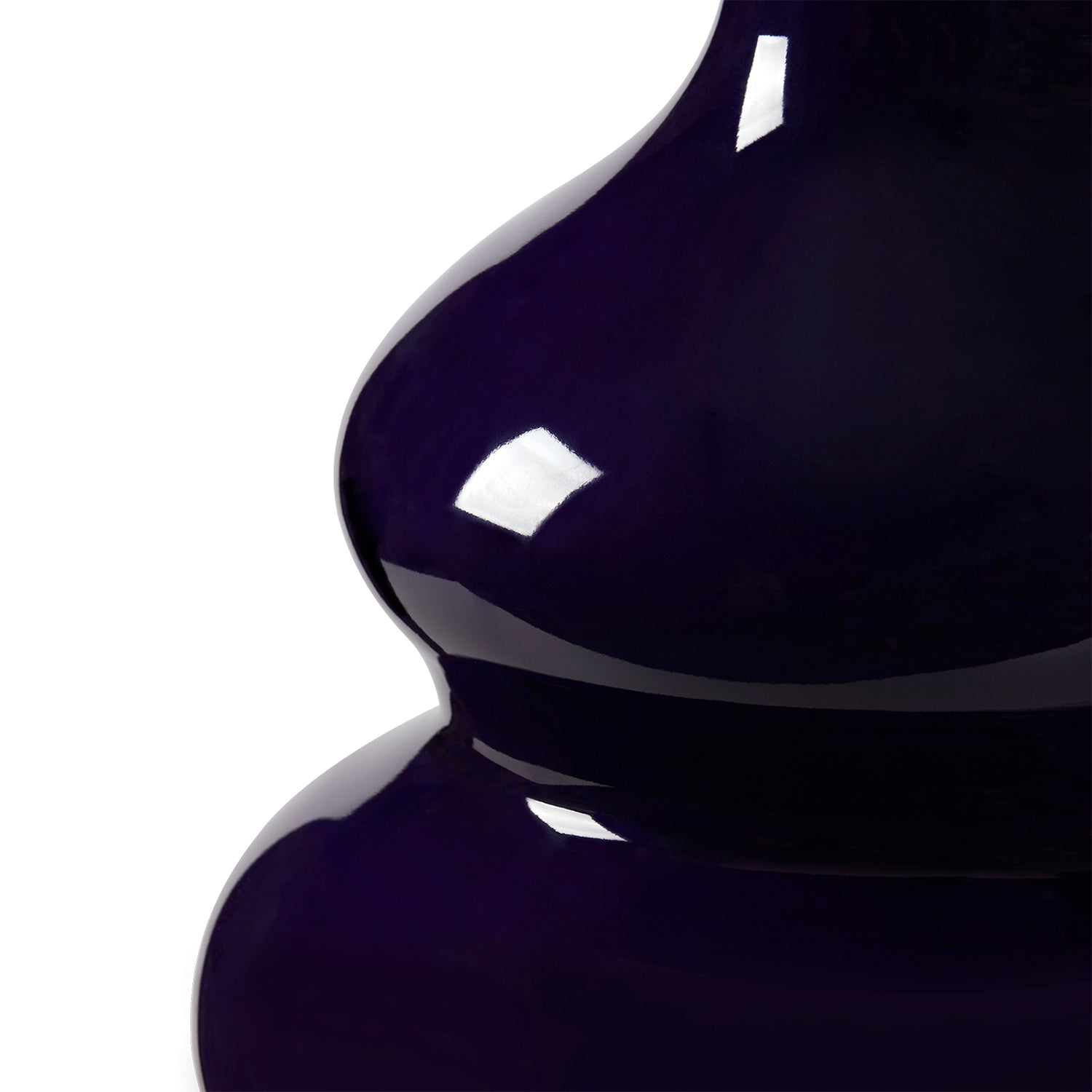 Villa and House Maila Table Lamp