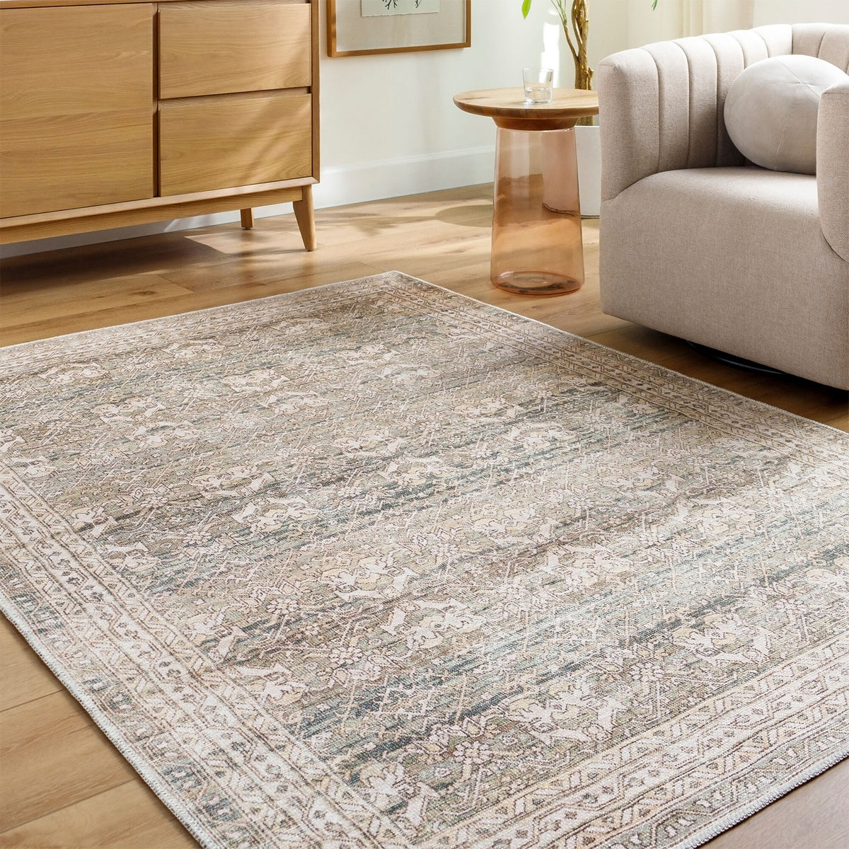 Livabliss Amelie AML-2404 Machine Woven Rug