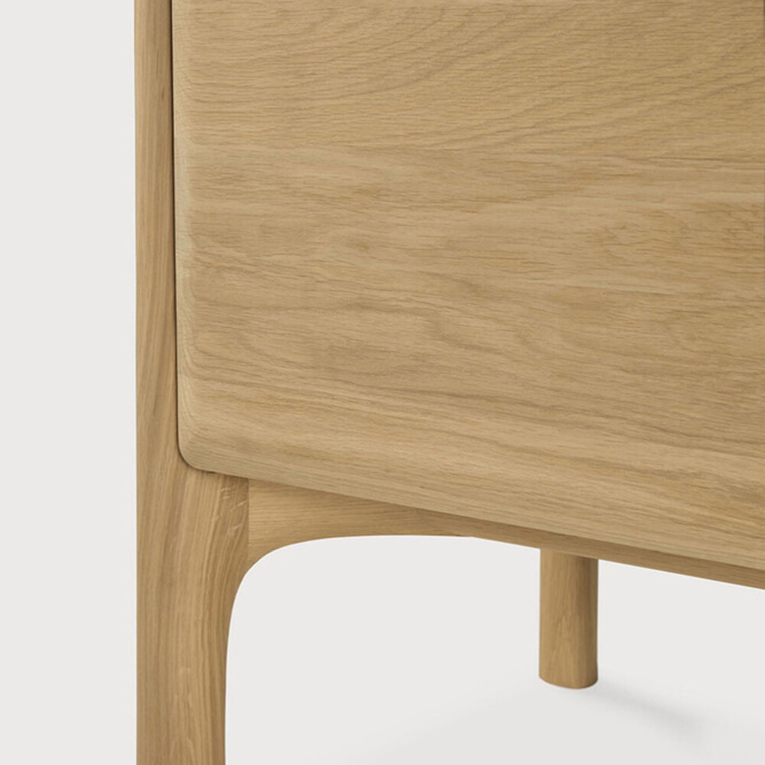 Ethnicraft PI TV Oak Cupboard