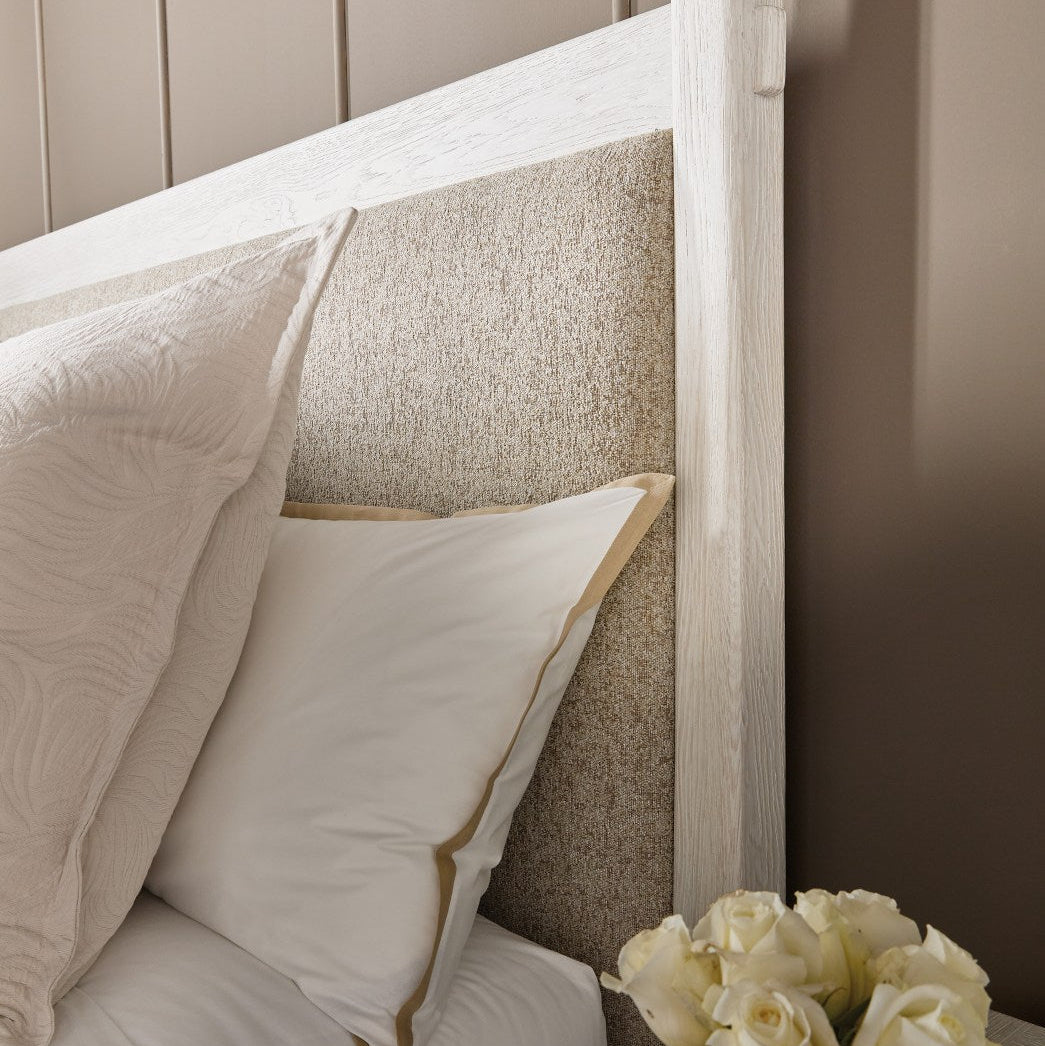 Margaritaville Duval Queen Poster Bed