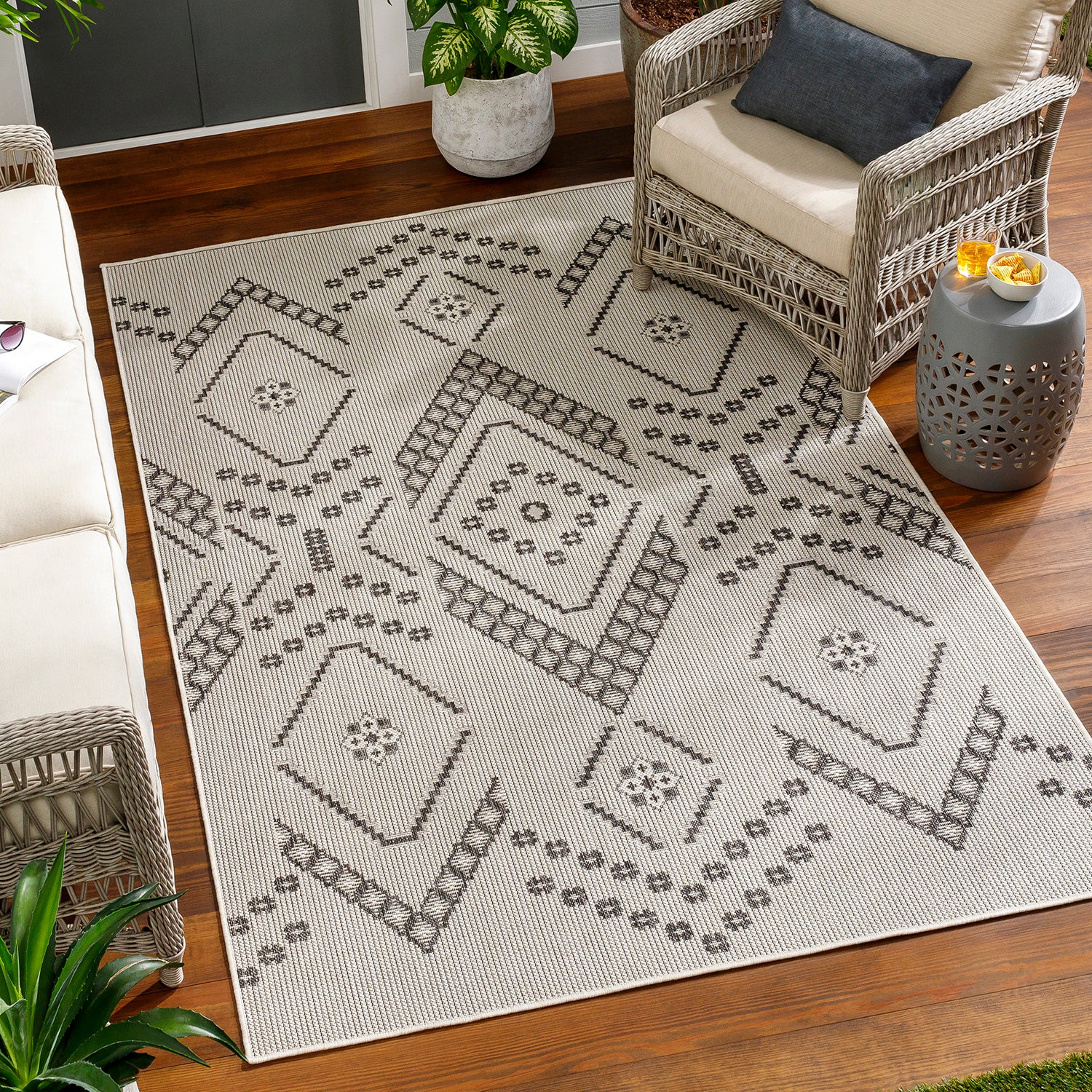 Livabliss Ravello Abstract Indoor/Outdoor Rug