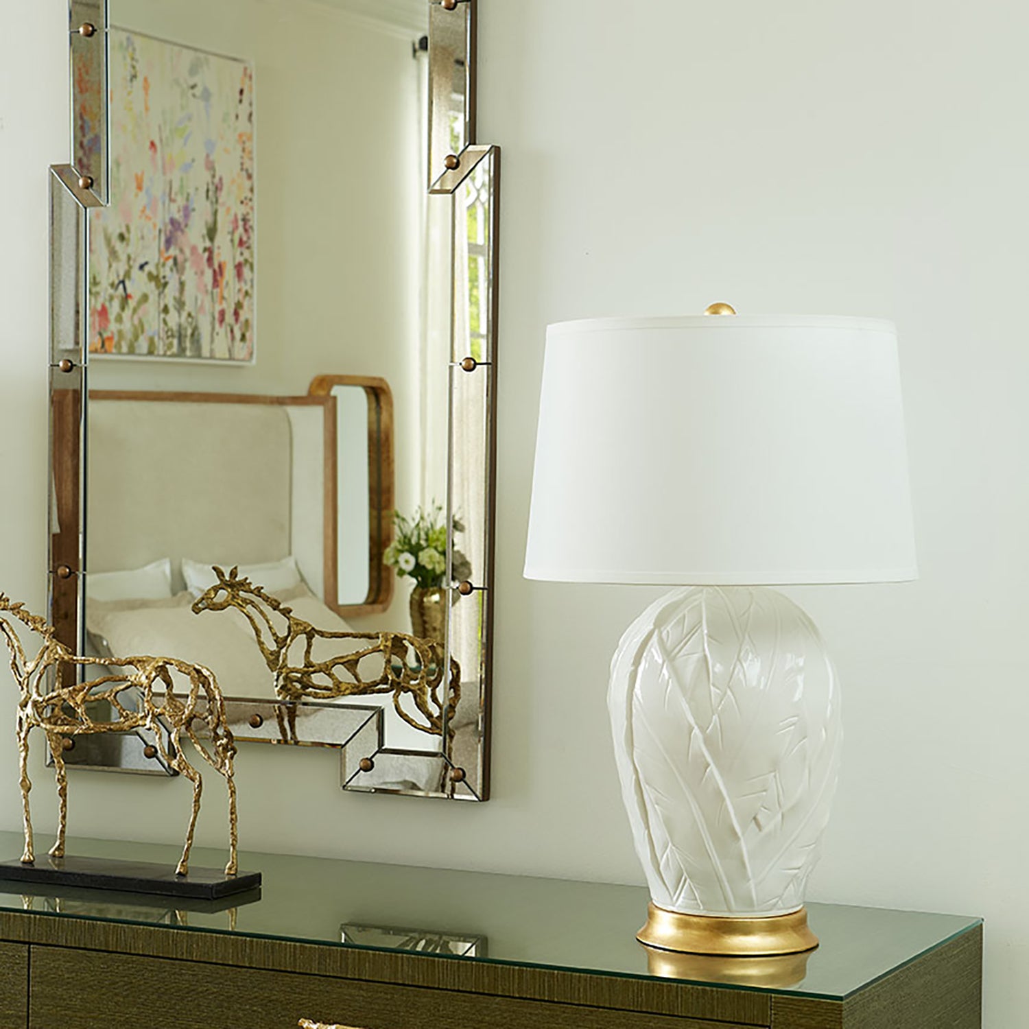 Villa and House Tobacco Leaf Table Lamp Base