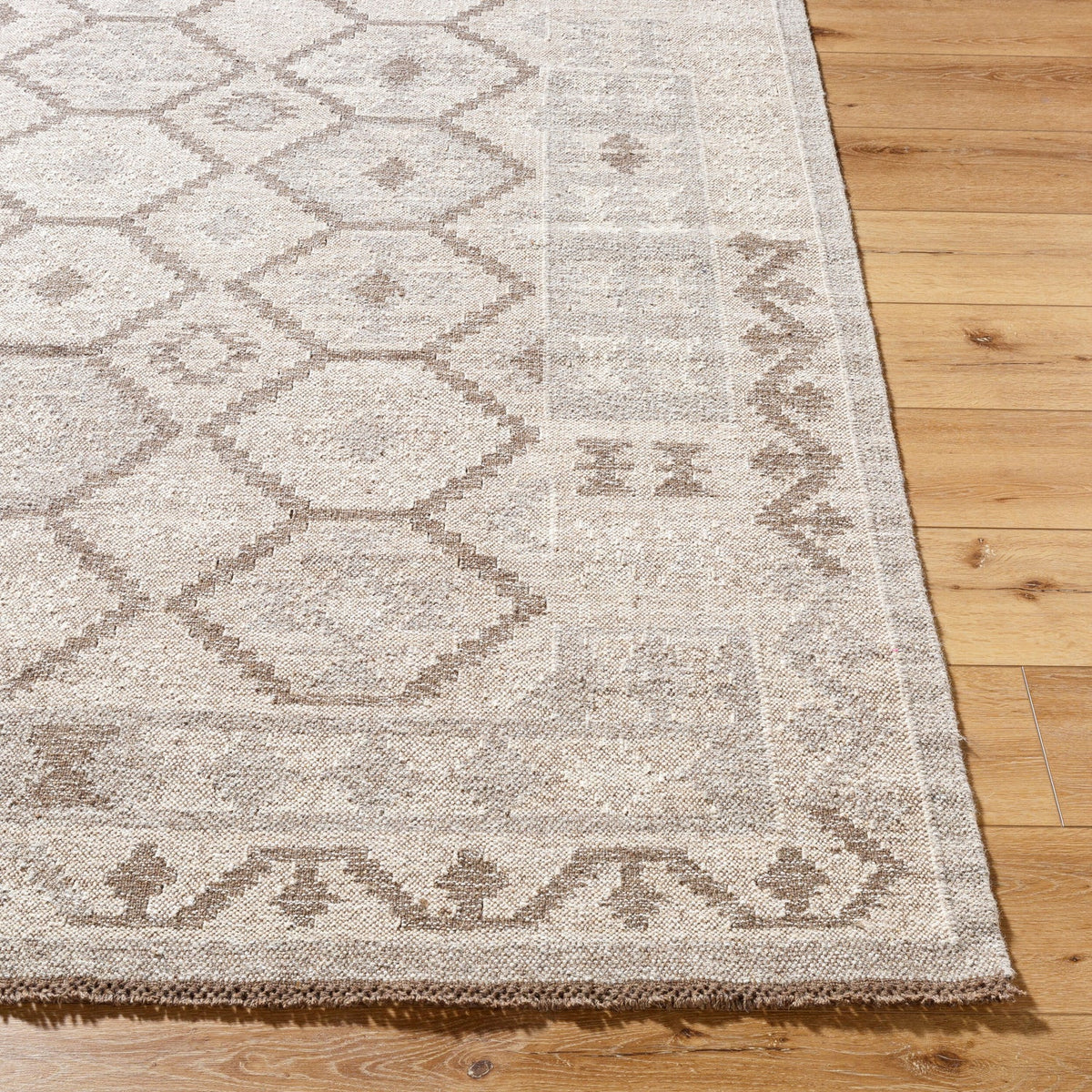 Surya Tempe TPE-2302 Hand Woven Rug