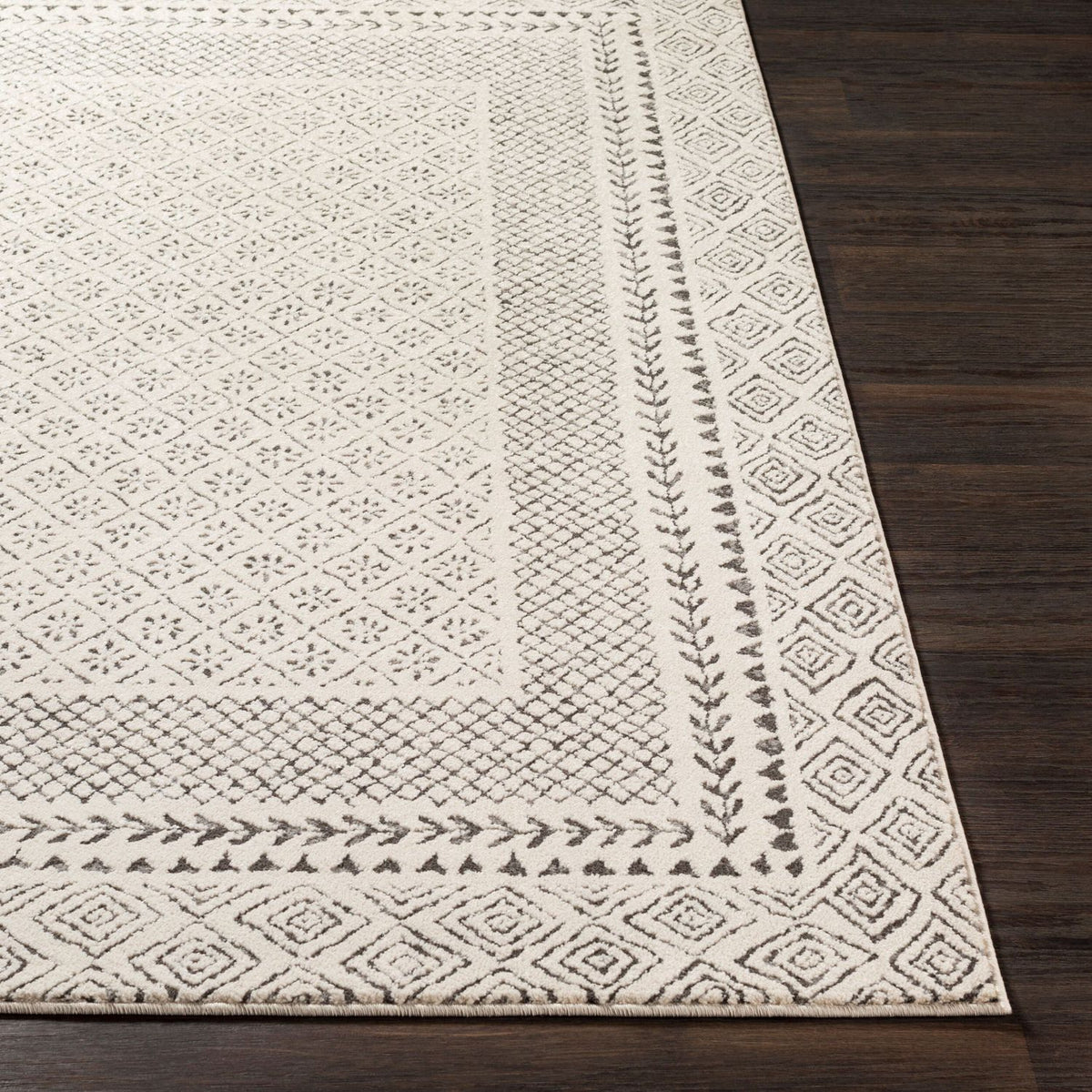 Livabliss Bahar Machine Woven Rug