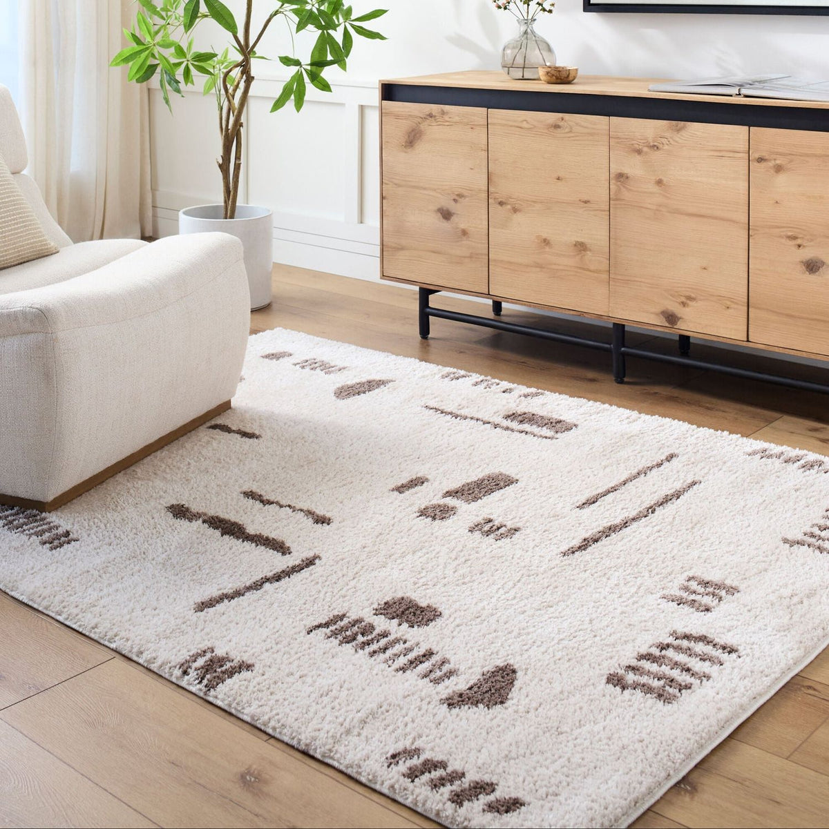 Livabliss Fossay Shag FSG-2300 Machine Woven Rug