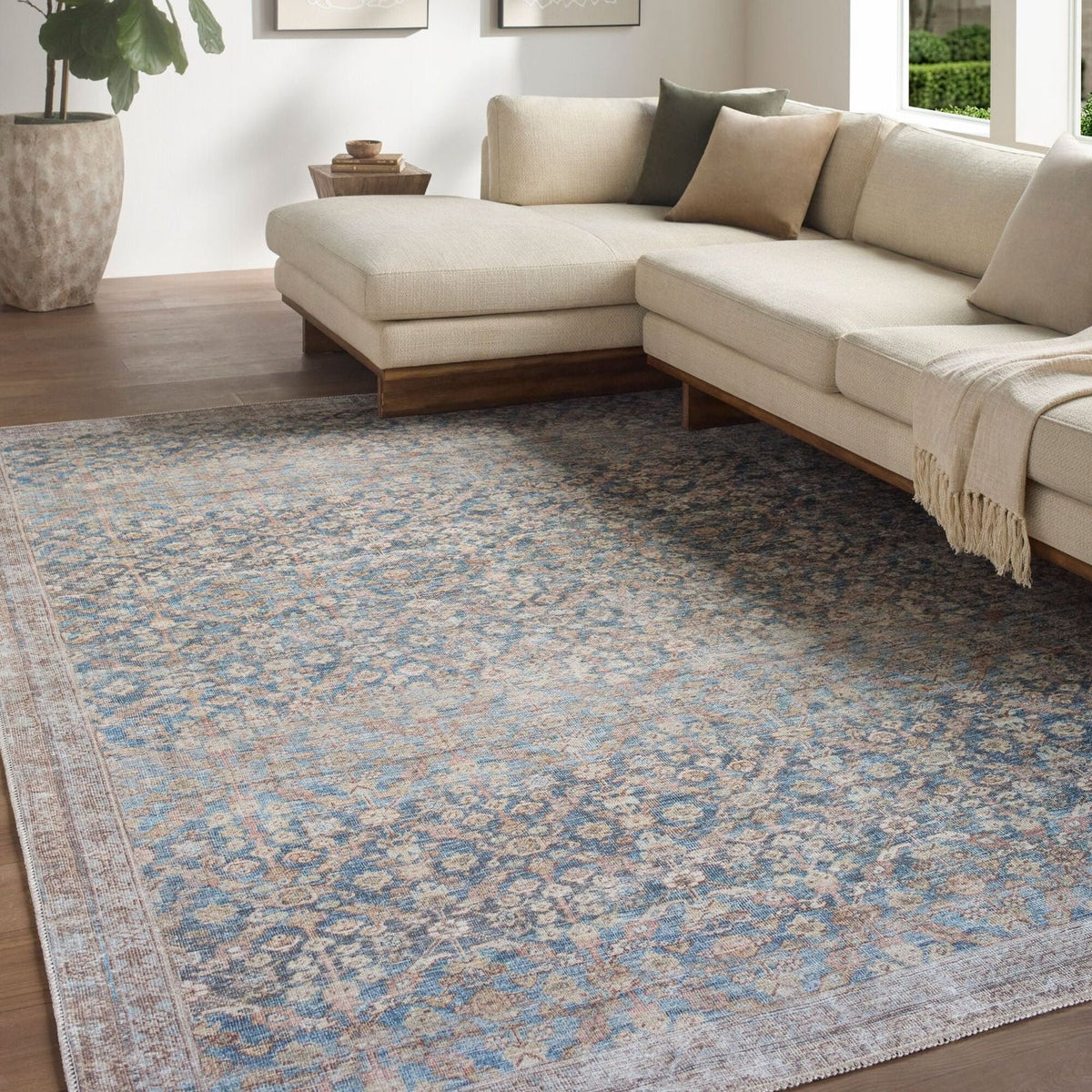 Jenni Yolo Home x Livabliss Amelia JYAL-2302 Machine Woven Rug