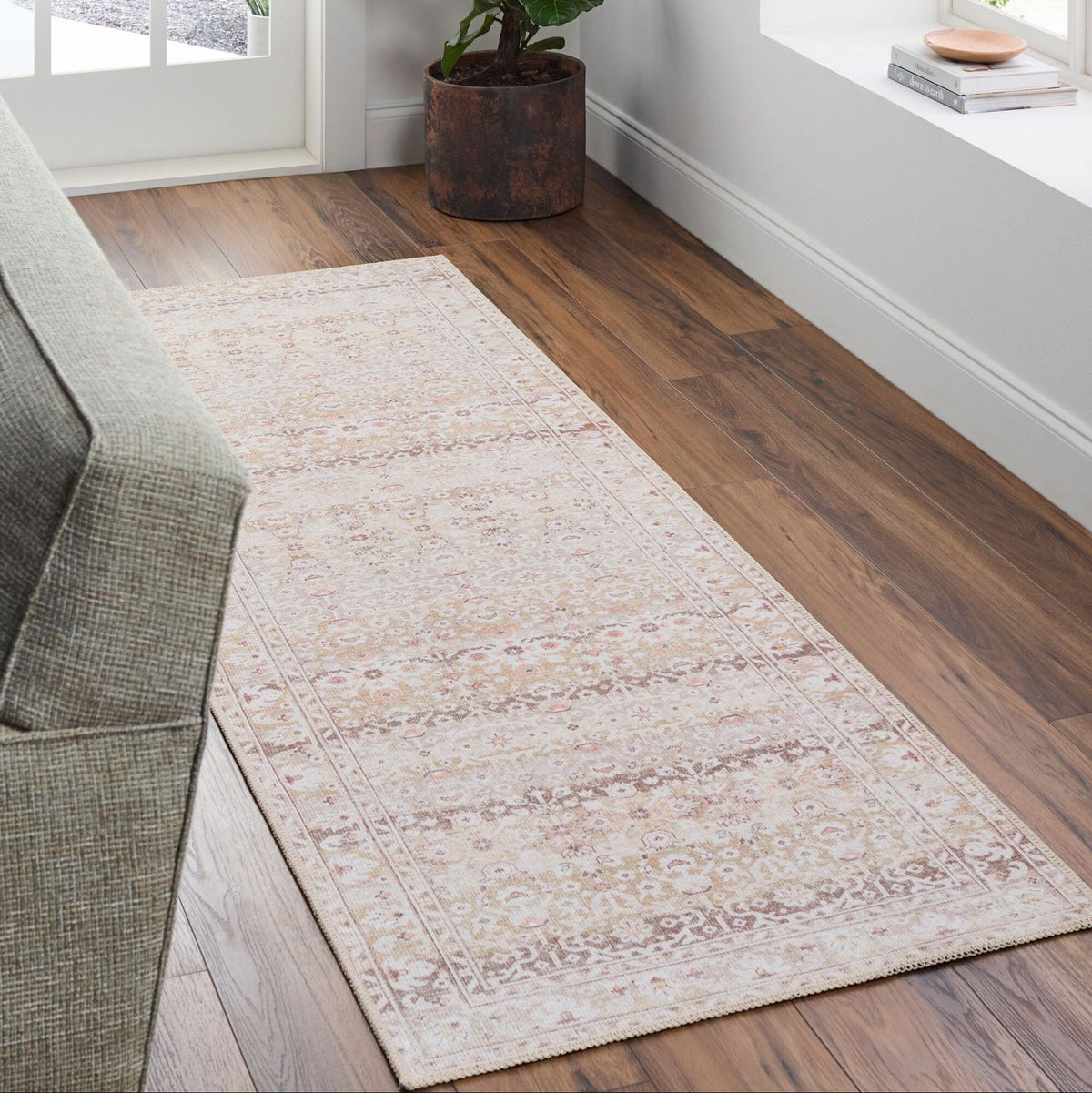 Livabliss Amelie AML-2401 Machine Woven Rug