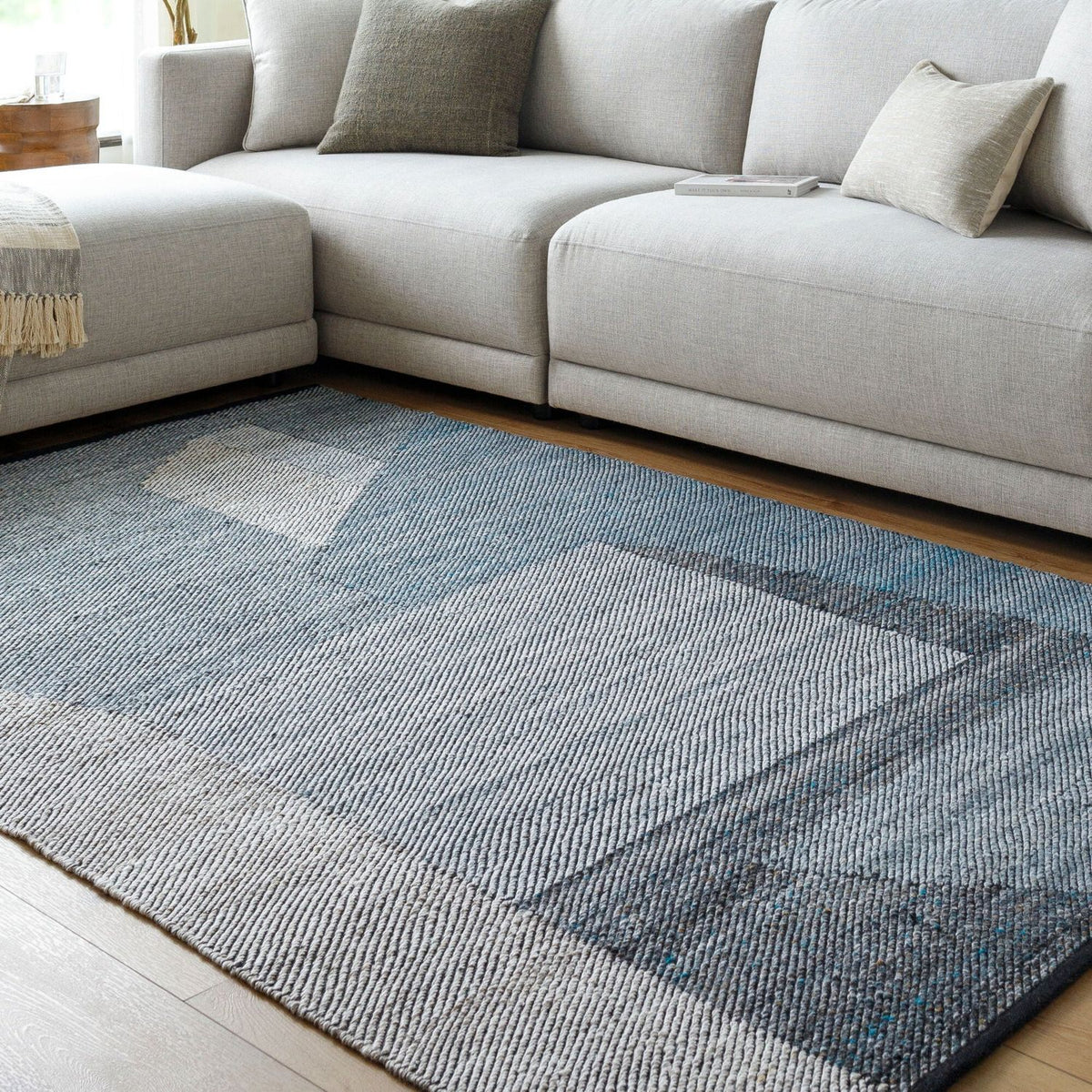 Livabliss Jocelyn JYN-2300 Hand Woven Indoor/Outdoor Rug
