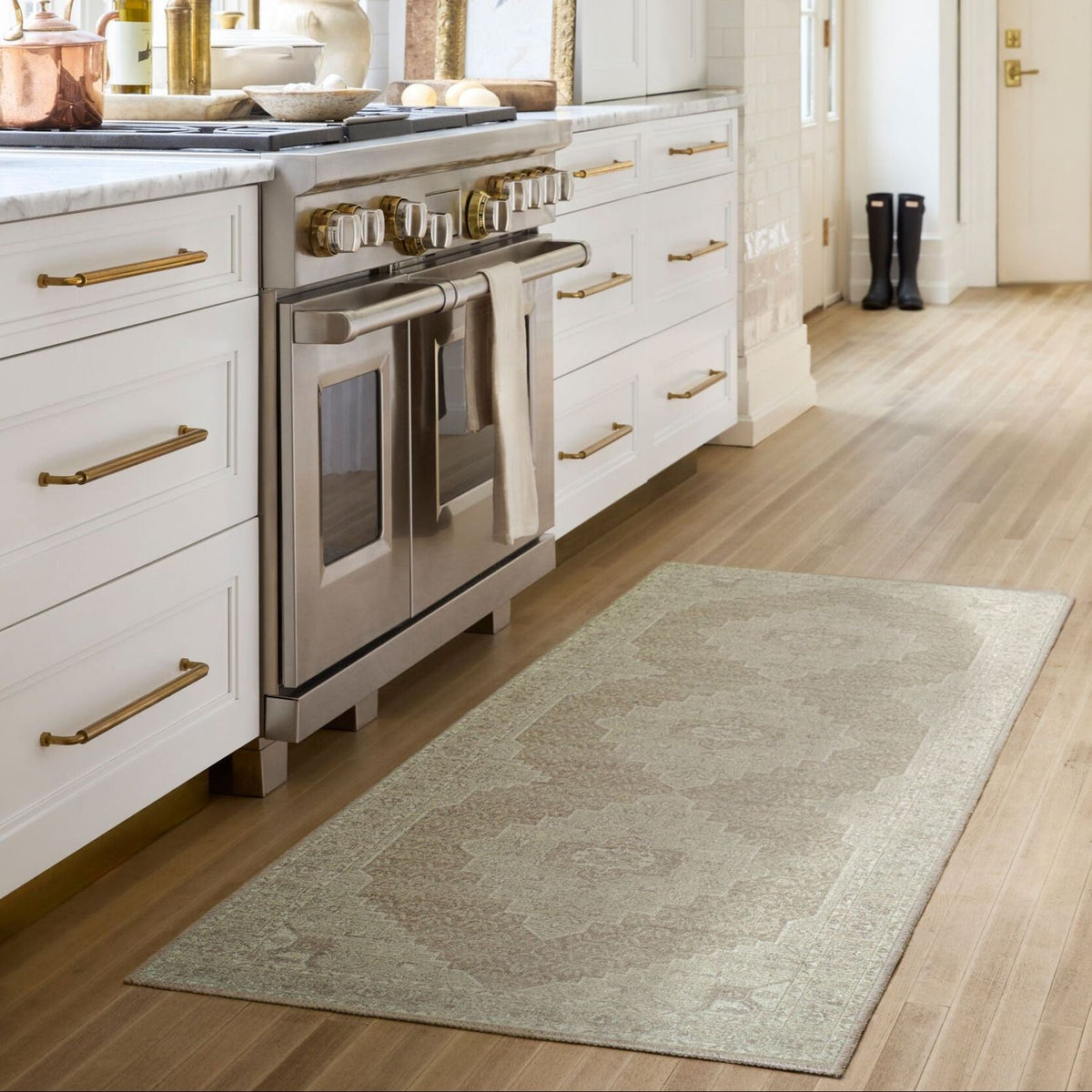 Nabela Noor Home x Livabliss Athiyo NBAT-2300 Machine Woven Rug