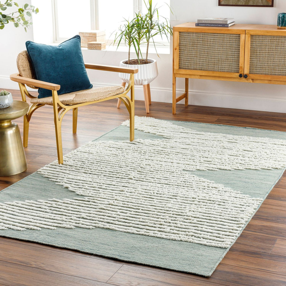 Livabliss Apache Hand Woven Rug
