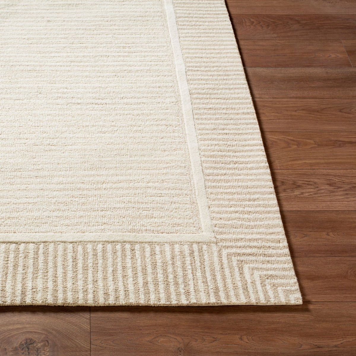 Livabliss Benchcraft BEC-2307 Hand Tufted Rug