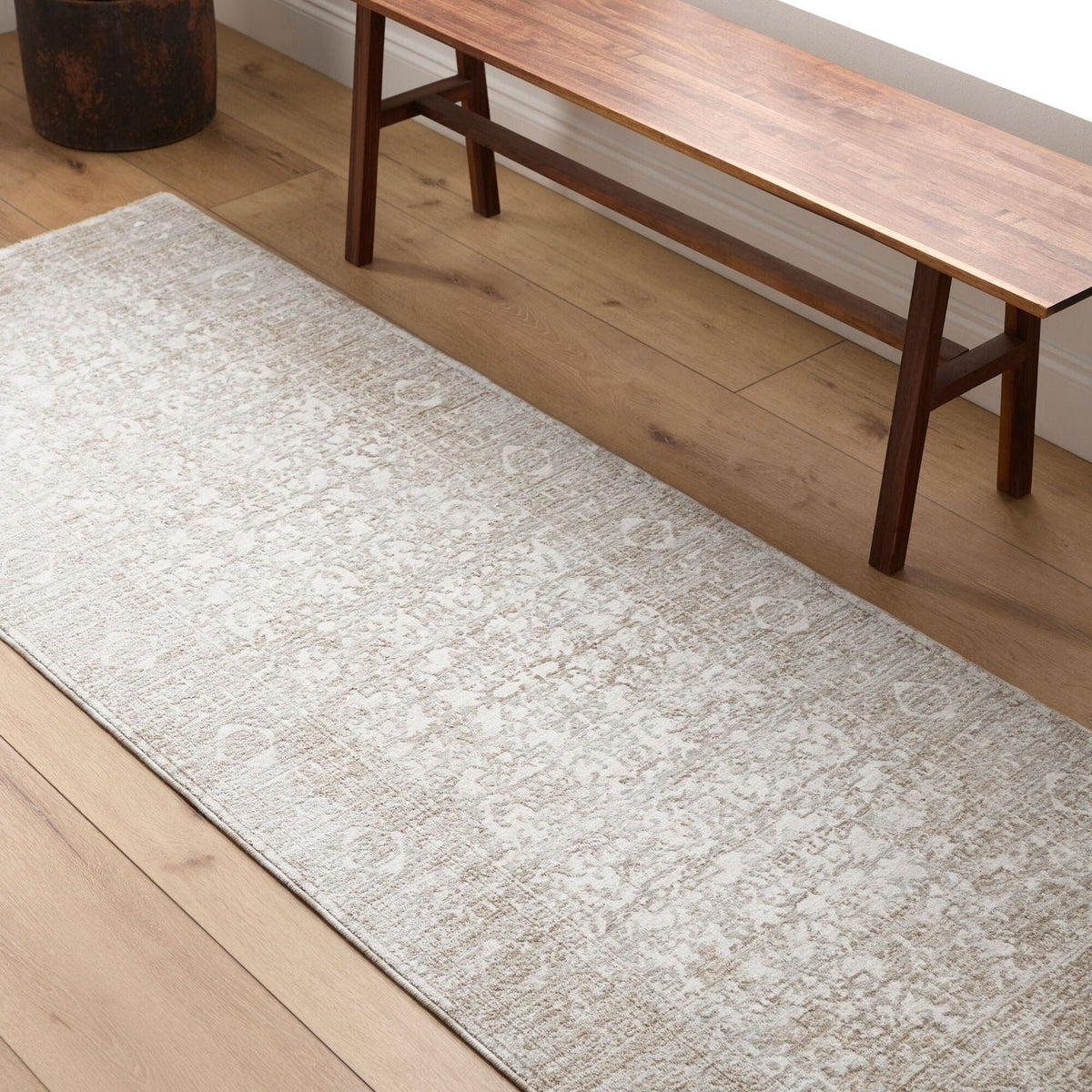 Livabliss Beth VVBE-2300 Machine Woven Rug