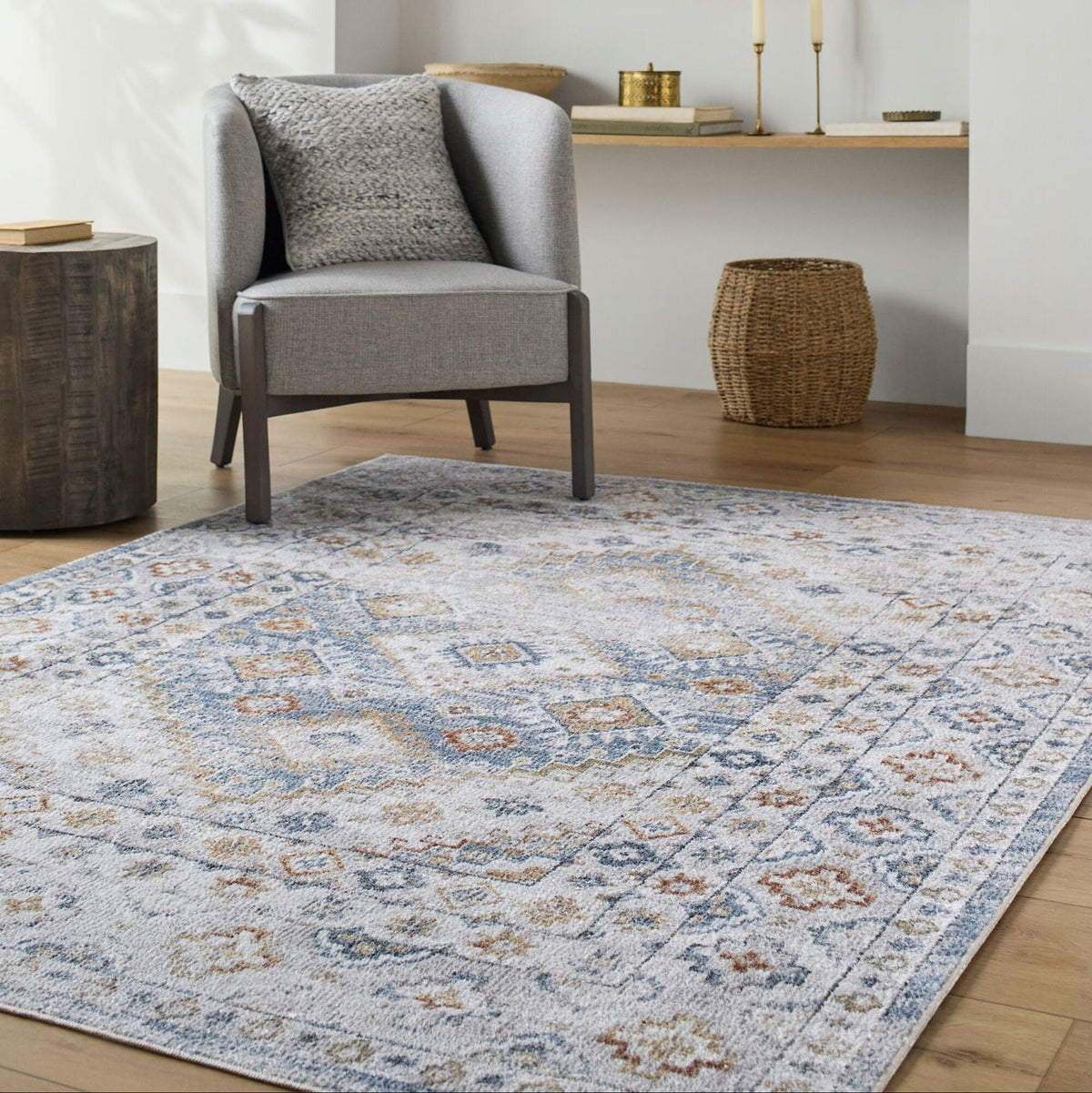 Livabliss Lillian LLL-2371 Machine Woven Rug