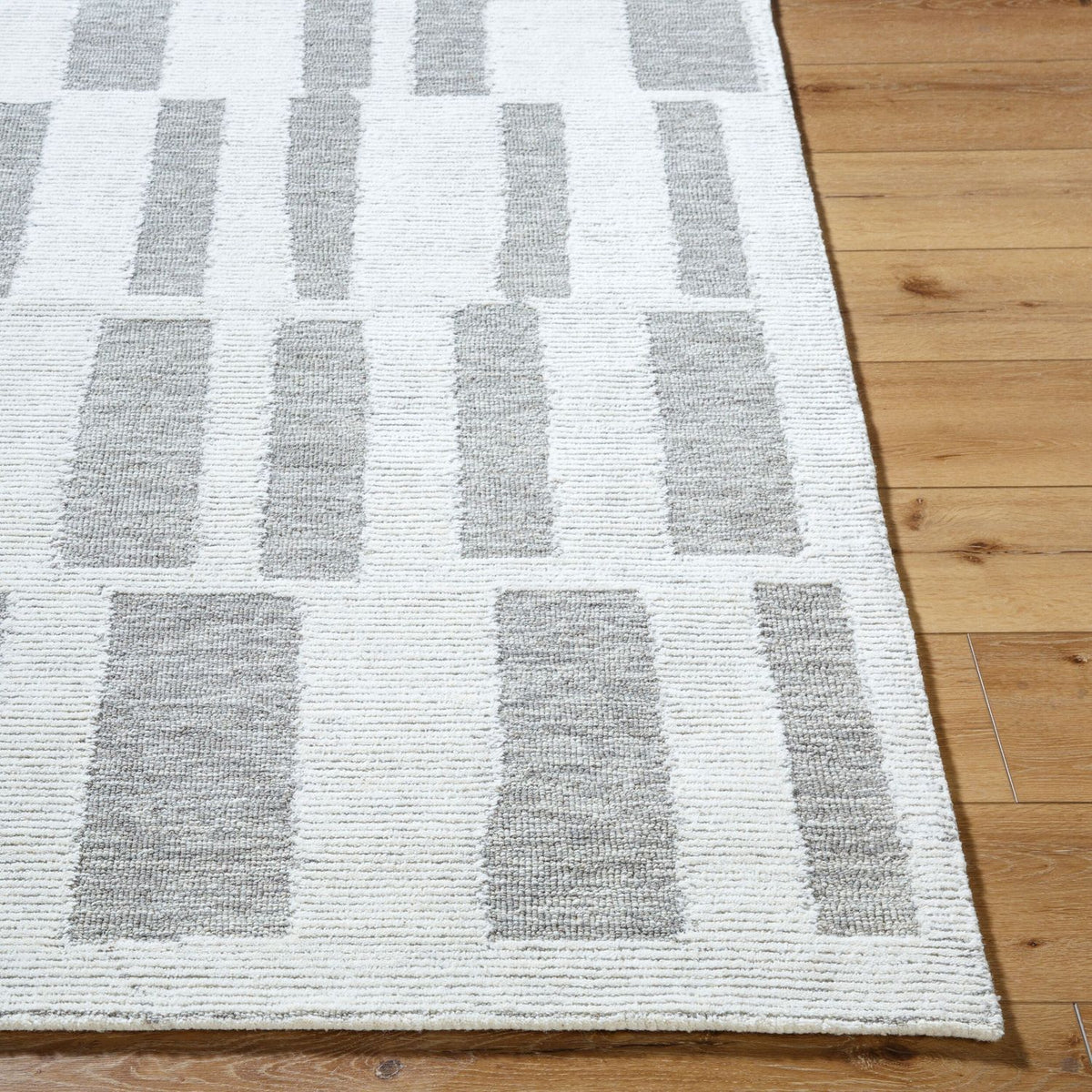 Livabliss Bianca BNC-2303 Hand Tufted Rug