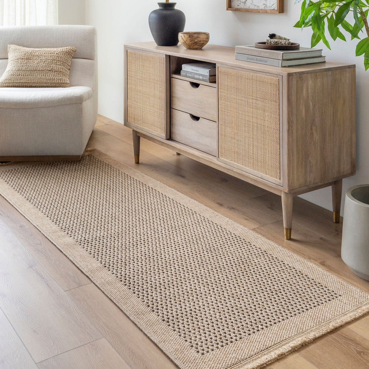 Livabliss Mirage MGE-2302 Machine Woven Indoor/Outdoor Rug
