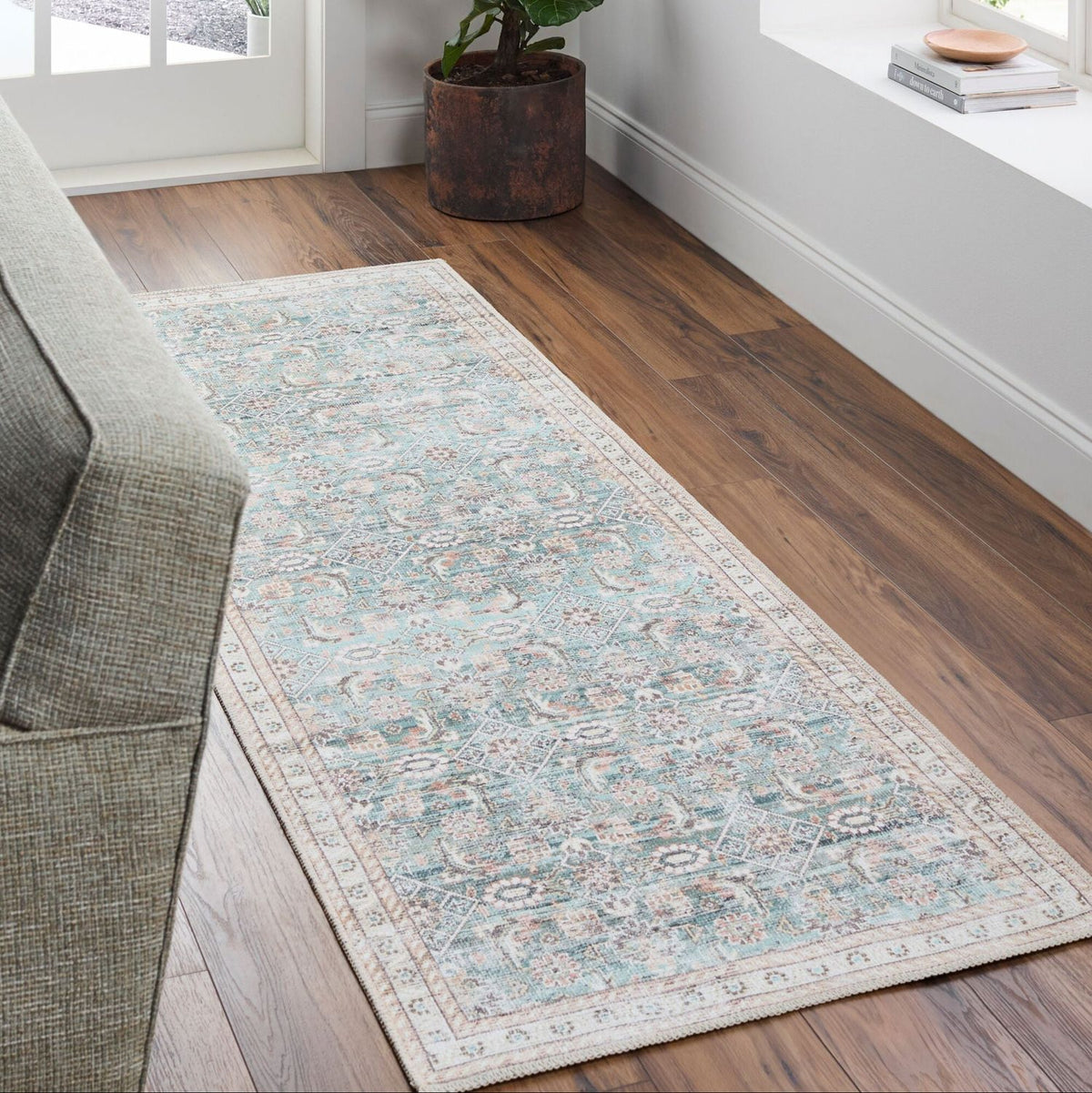 Livabliss Amelie AML-2403 Machine Woven Rug