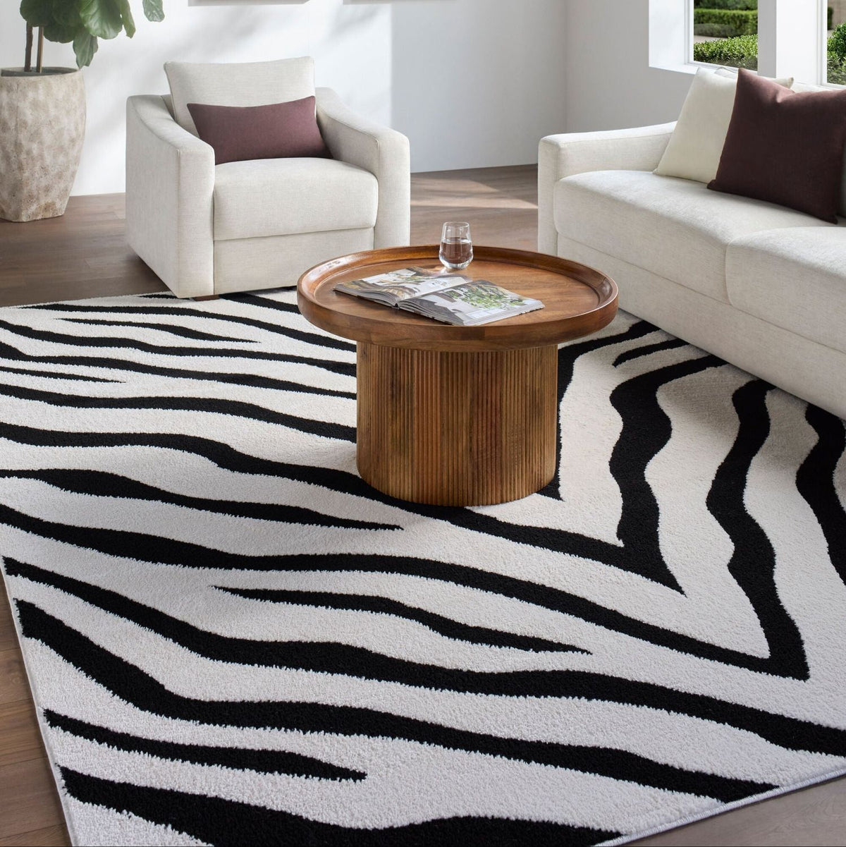 Rachel Zoe x Livabliss The Studio Edit RZSE-2316 Machine Woven Rug